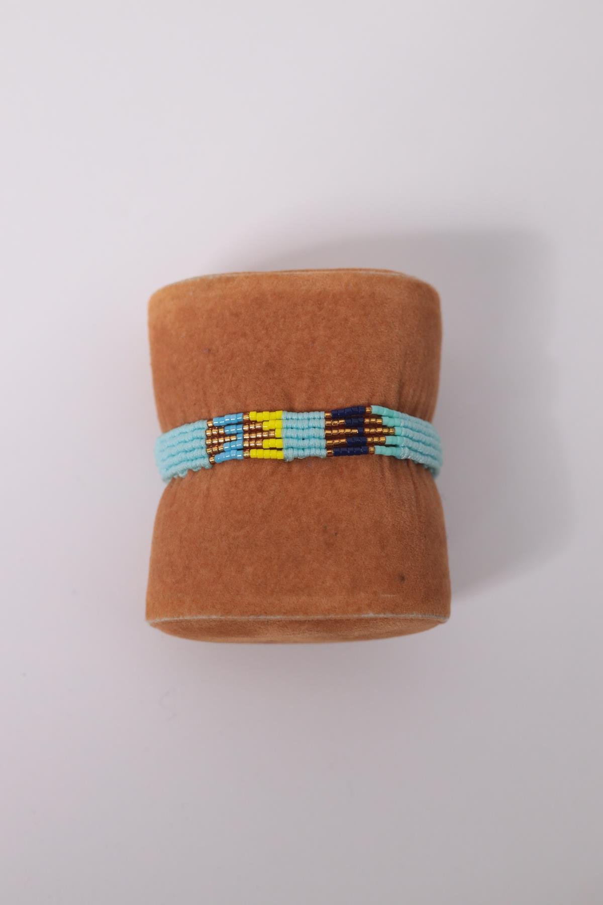 Renkli Örgü Bileklik