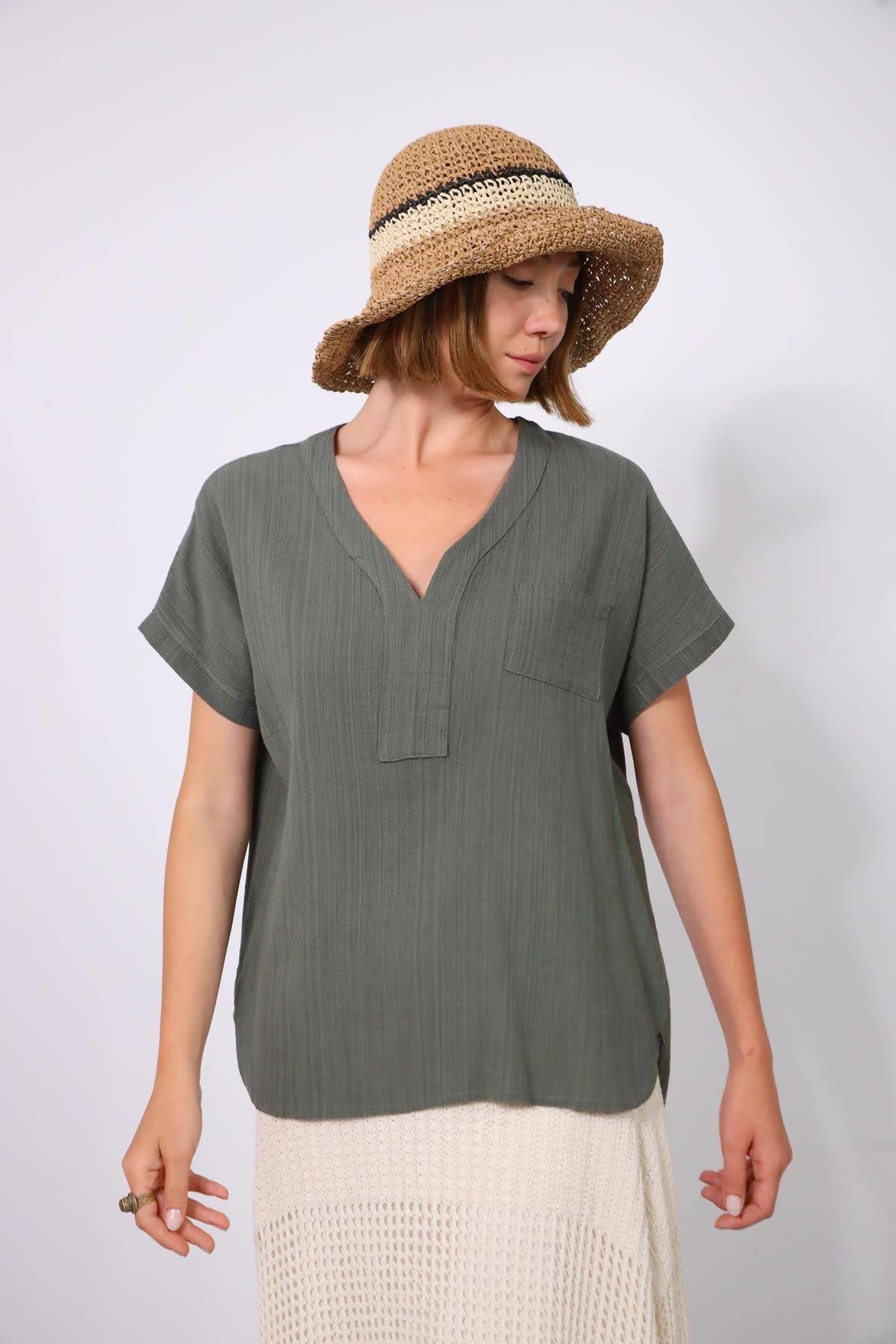 Haki V Yaka Detaylı Keten Bluz - Şaman Butik Haki V Yaka Detaylı Keten Bluz