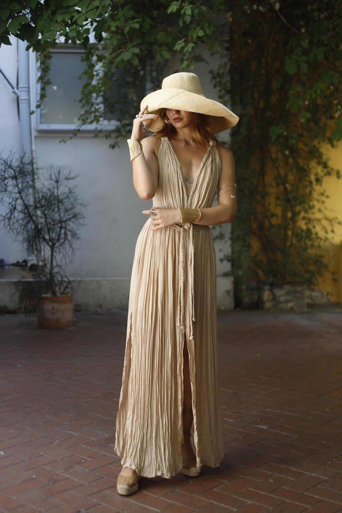 Krem Rengi Derin V Yaka Kalın Örgü Askılı Elbise