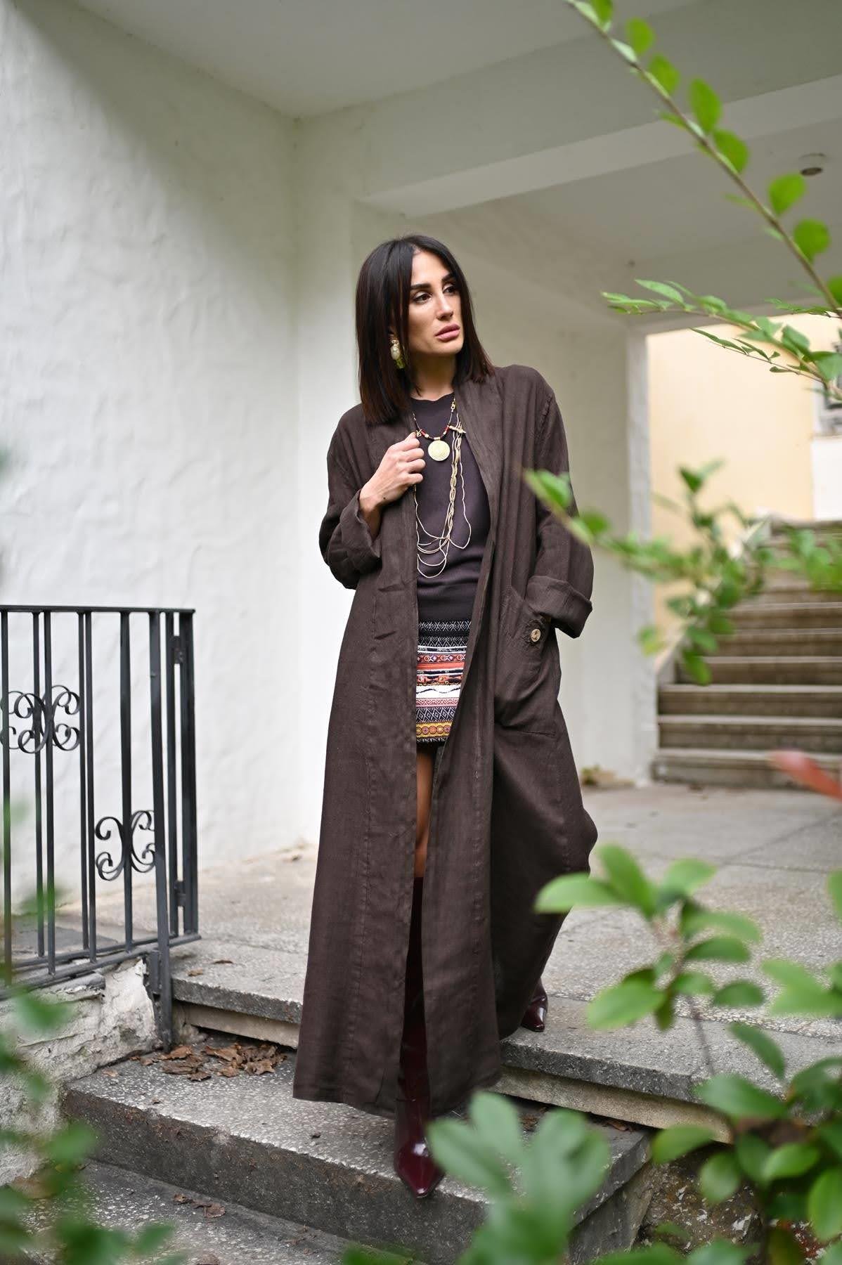 Kahverengi Cebi Püsküllü Düğmeli Keten Kaftan