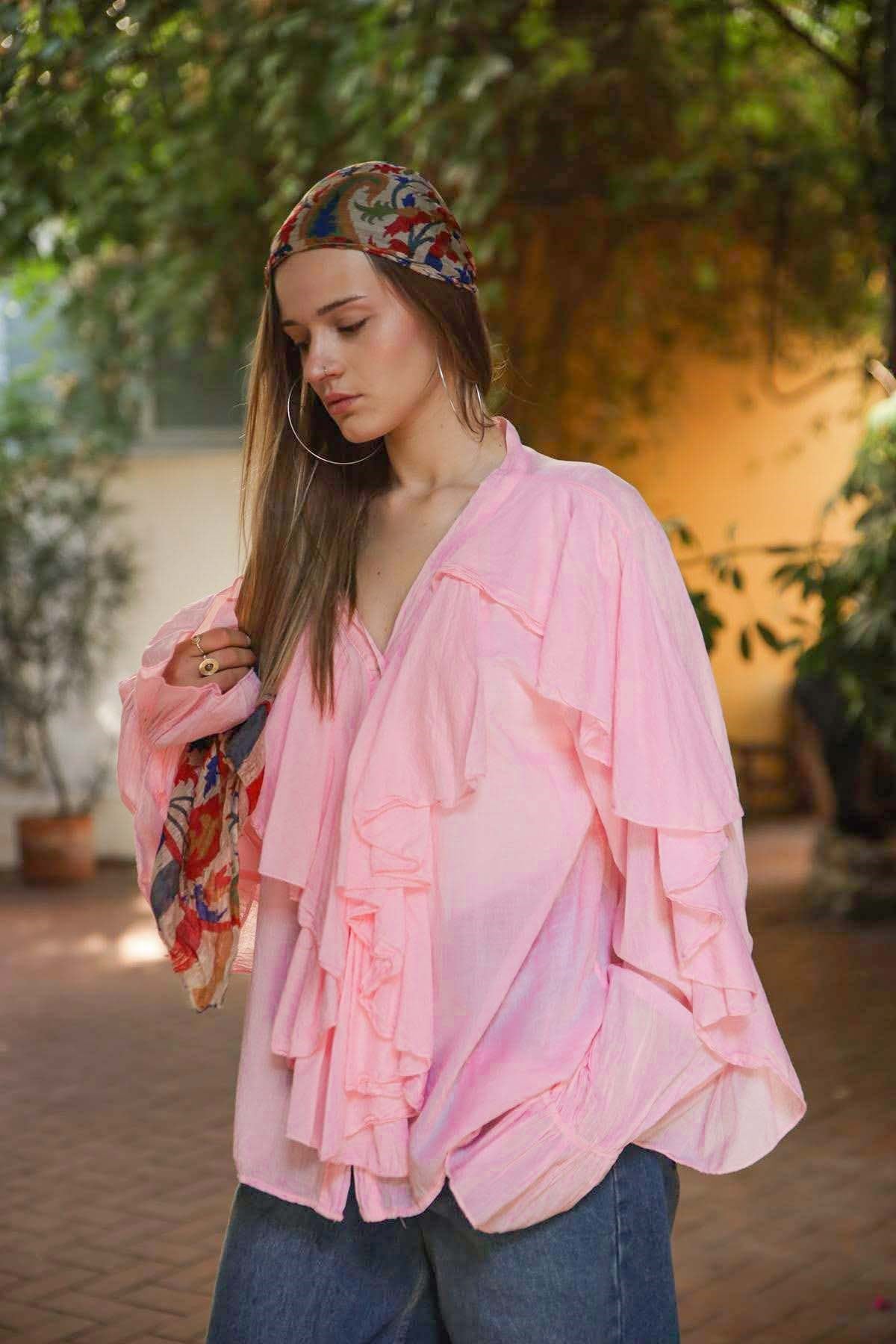 Pembe Fırfırlı Kolları Lastikli Gömlek