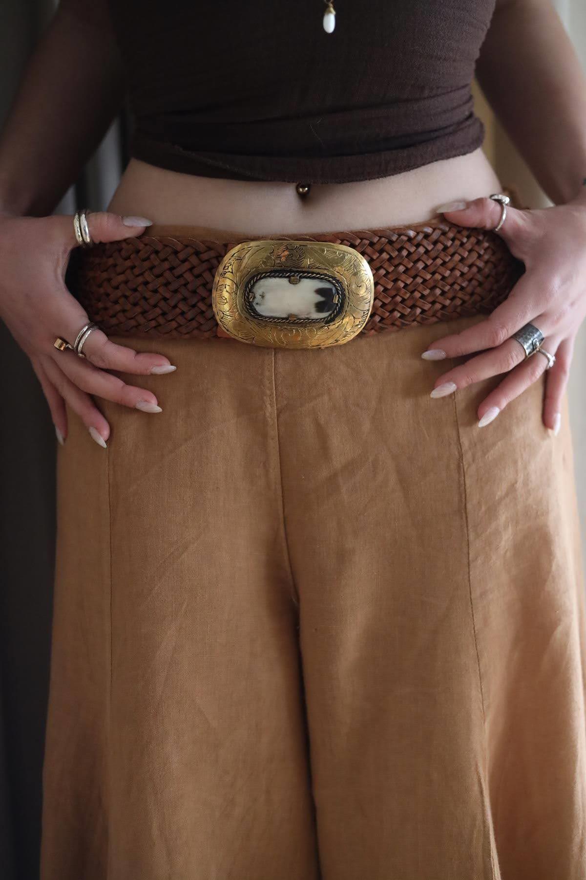 Kahverengi Taşlı Tokalı Deri Dokuma Tasarım Kemer