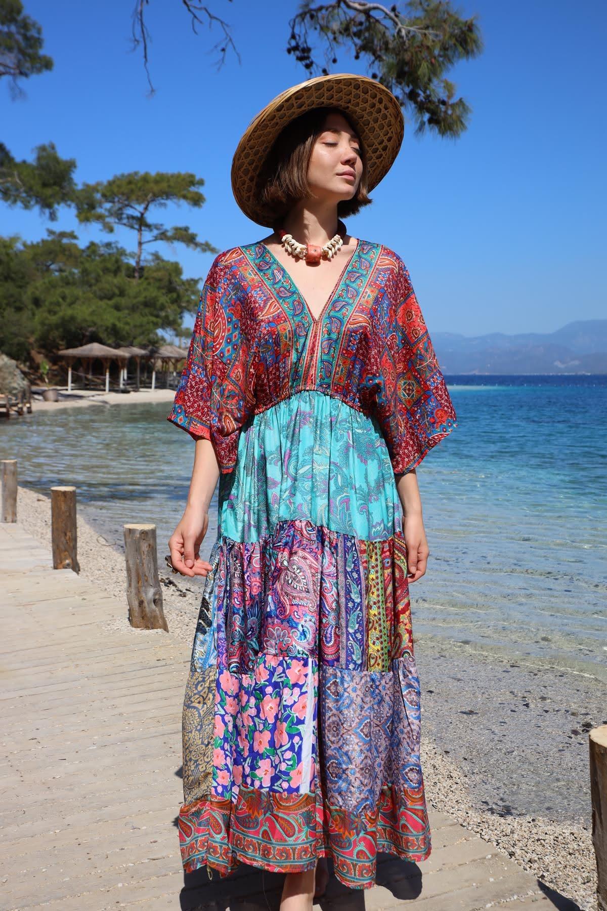 Renkli Önü ve Arkası V Yaka Patchwork Elbise - Şaman Butik Renkli Önü ve Arkası V Yaka Patchwork Elbise