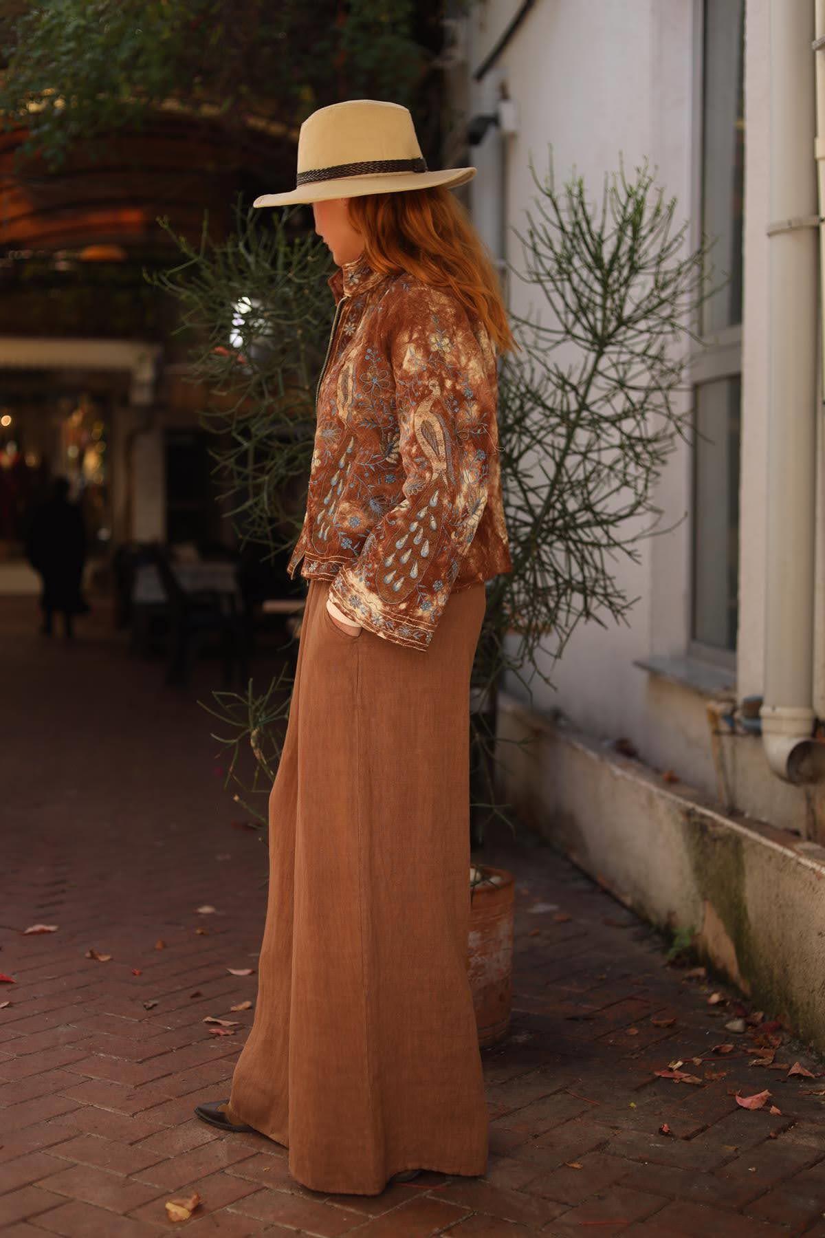 Tarçın Rengi Önü Fermuarlı İşlemeli Ceket