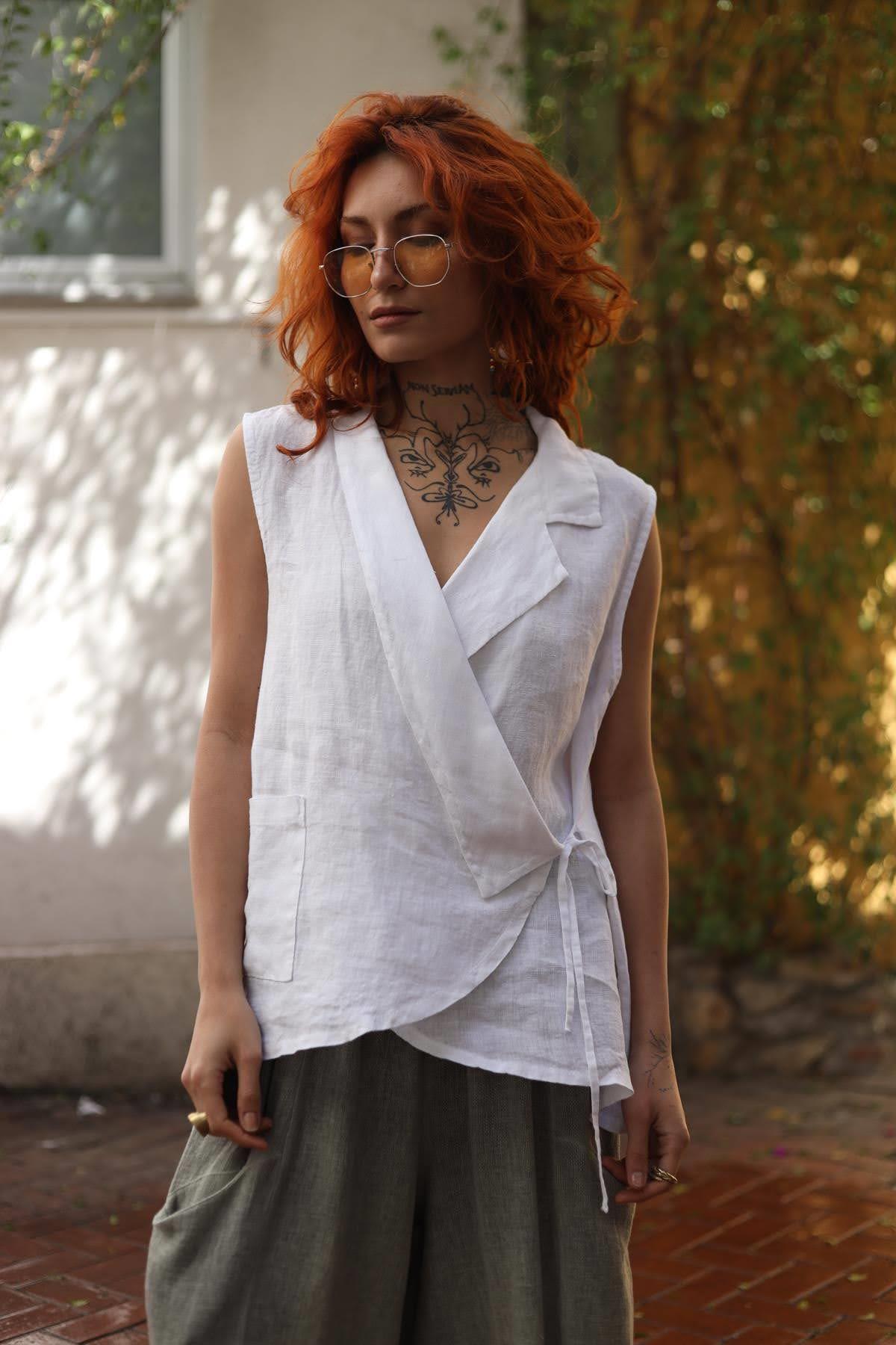 Beyaz Sıfır Kol Kruvaze Keten Bluz