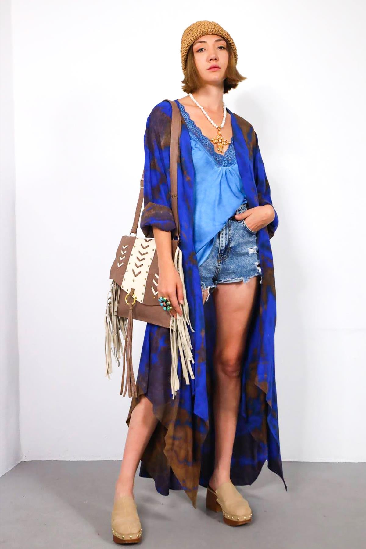  Vizon Rengi Püsküllü Zımbalı Deri Çanta