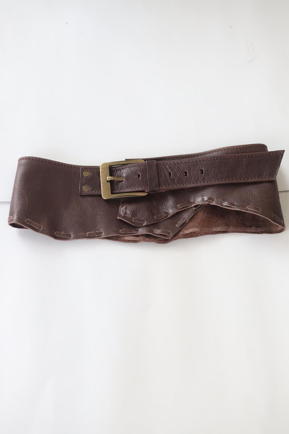 Kahverengi Parçalı Deri Kemer