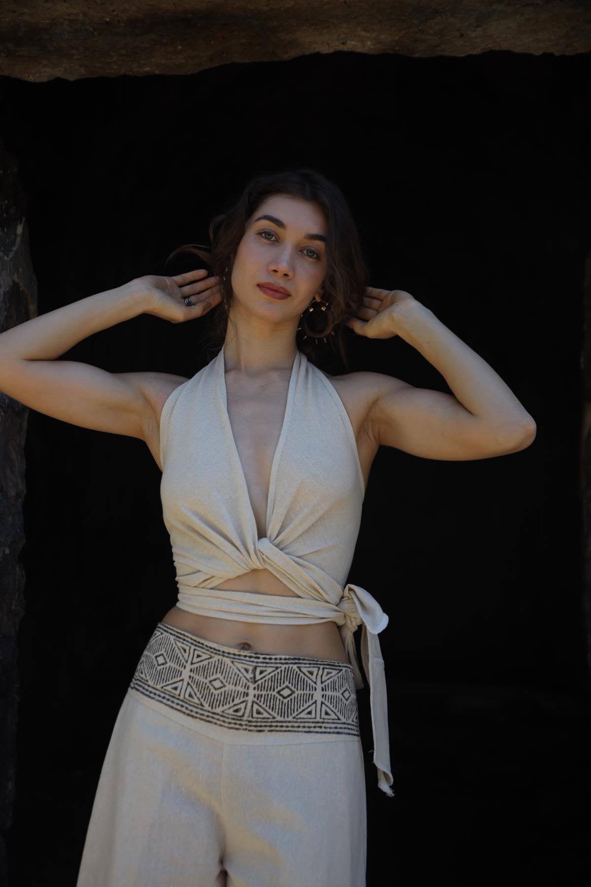 Krem Rengi Sırtı Gipeli Anvelop Bluz