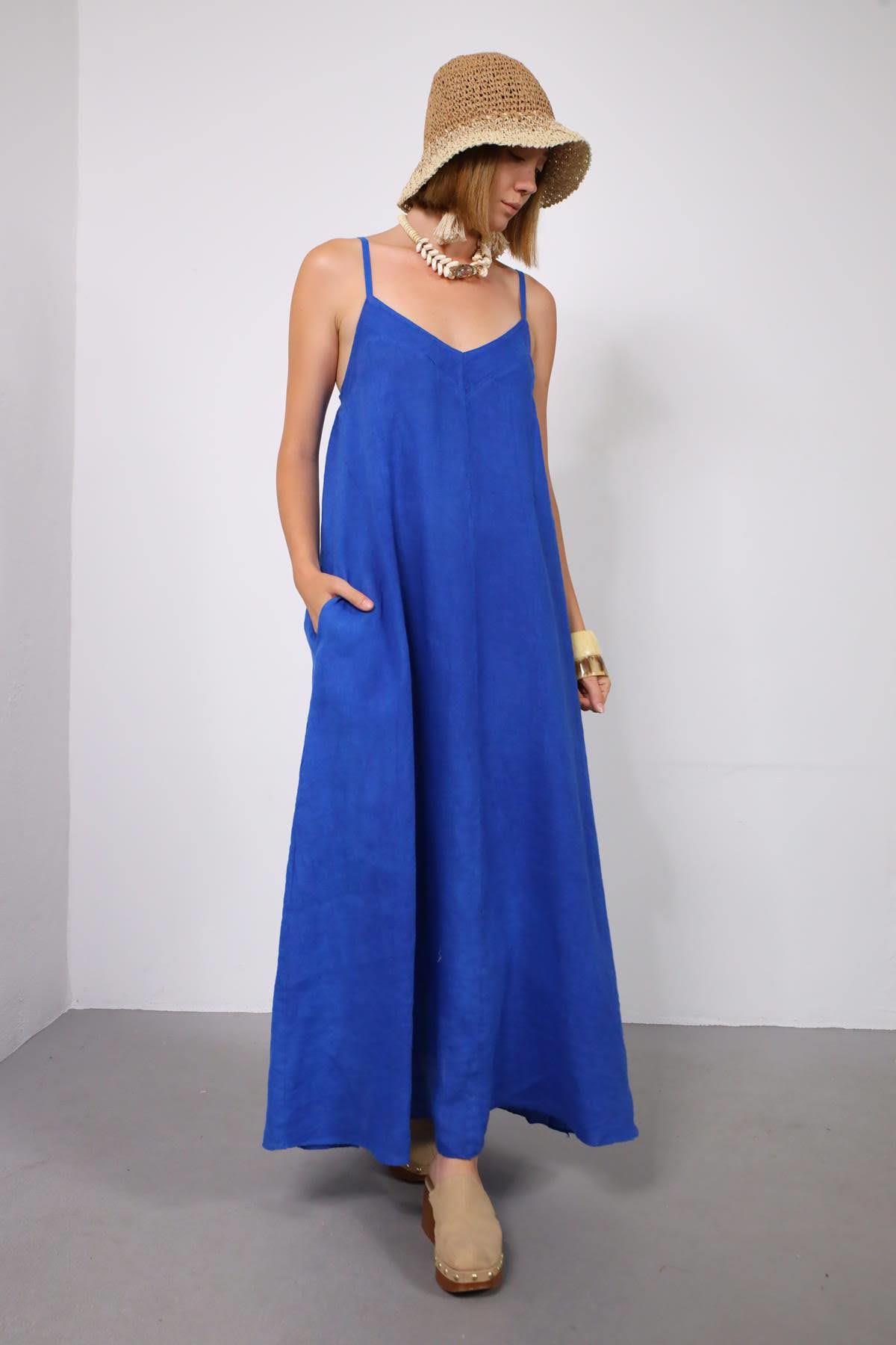 Saks Mavisi Sırtı Gipeli Ayarlanabilir Askılı Keten Elbise - Şaman Butik Saks Mavisi Sırtı Gipeli Ayarlanabilir Askılı Keten Elbise