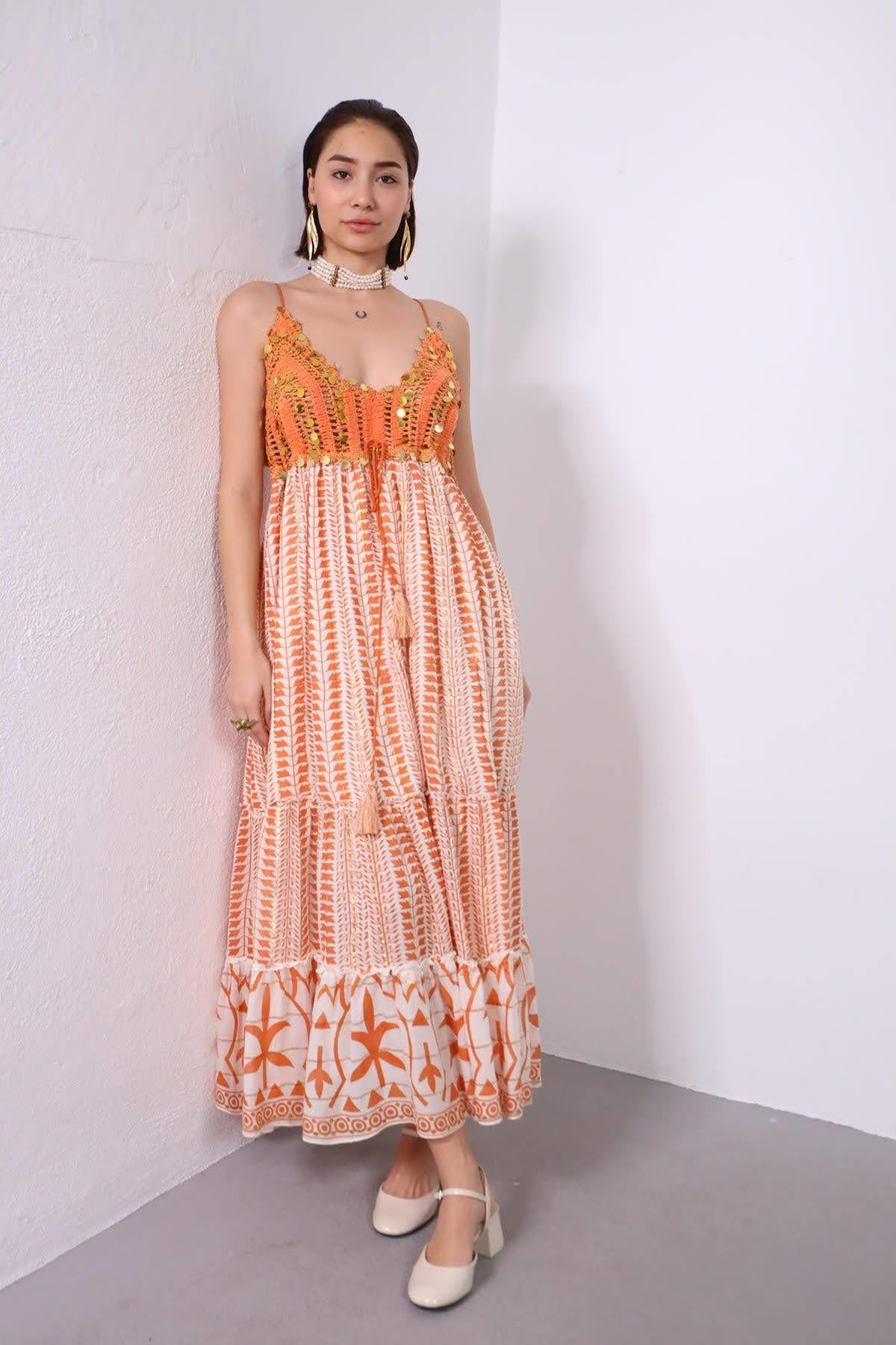 Turuncu Örgü V Yaka Sırtı Gipeli Askılı Elbise - Şaman Butik Turuncu Örgü V Yaka Sırtı Gipeli Askılı Elbise