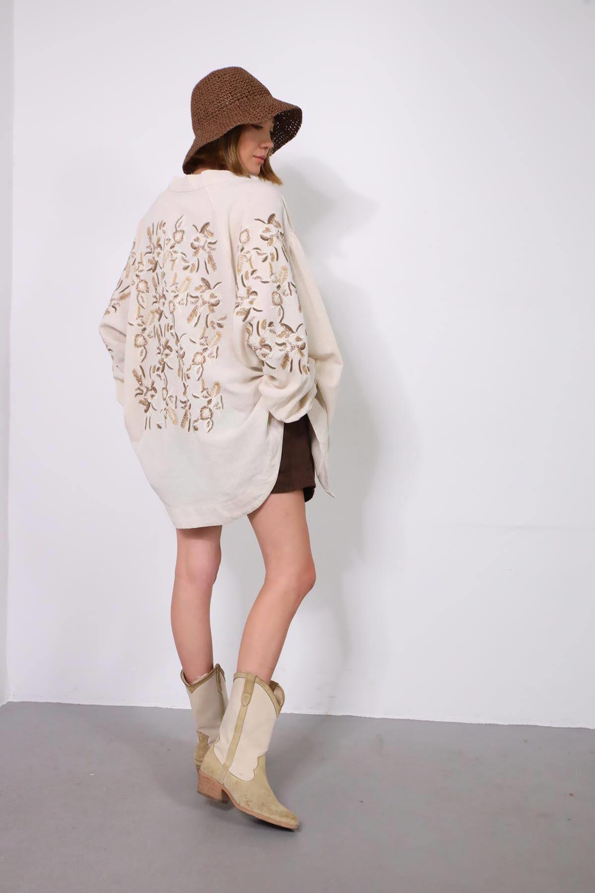 Krem Rengi Payetli Nakışlı Kolları Manşetli Kısa Kaftan - Şaman Butik Krem Rengi Payetli Nakışlı Kolları Manşetli Kısa Kaftan