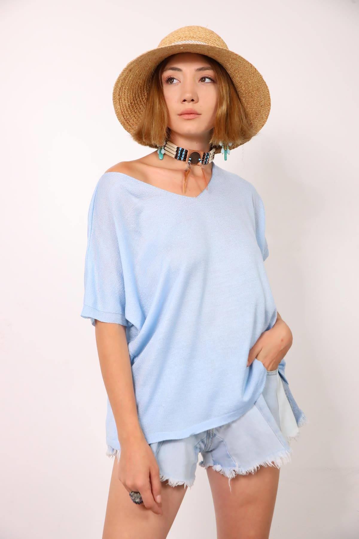 Açık Mavi V Yaka Yarasa Kol Triko Bluz - Şaman Butik Açık Mavi V Yaka Yarasa Kol Triko Bluz