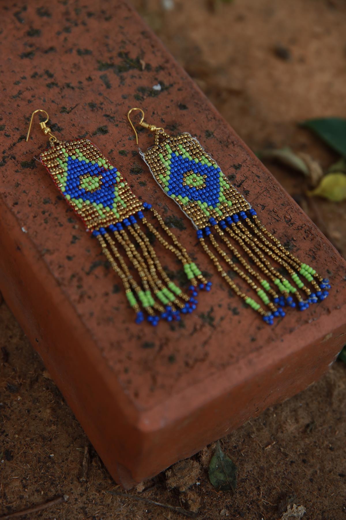 Geometrik Şekilli Renkli Tasarım Küpe