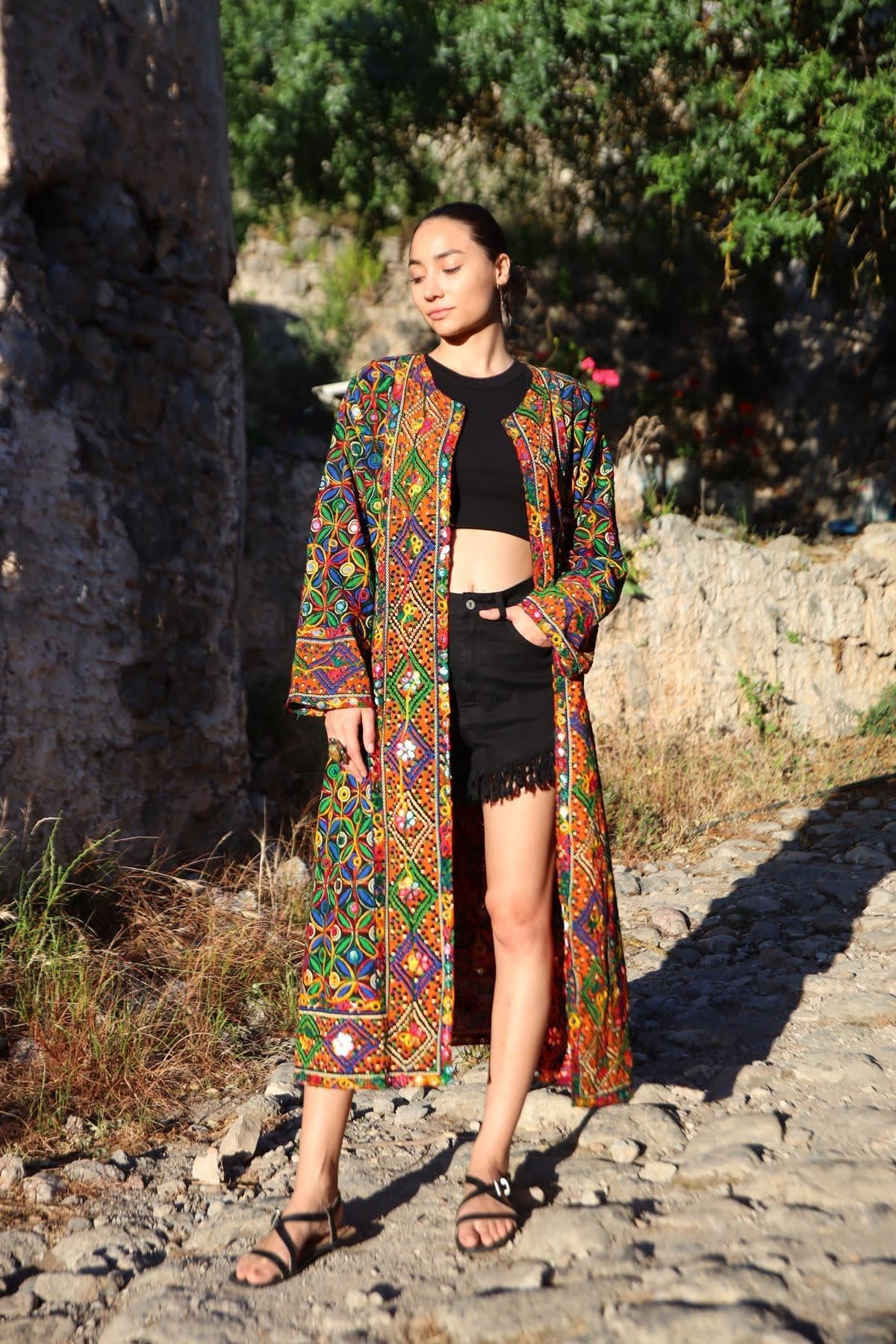 Fuşya Aynalı İşlemeli Çift Taraflı Otantik Kaftan - Şaman Butik Fuşya Aynalı İşlemeli Çift Taraflı Otantik Kaftan