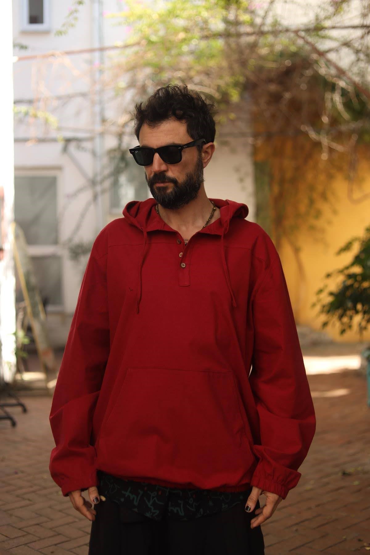 Kırmızı Kapşonlu Erkek Sweatshirt