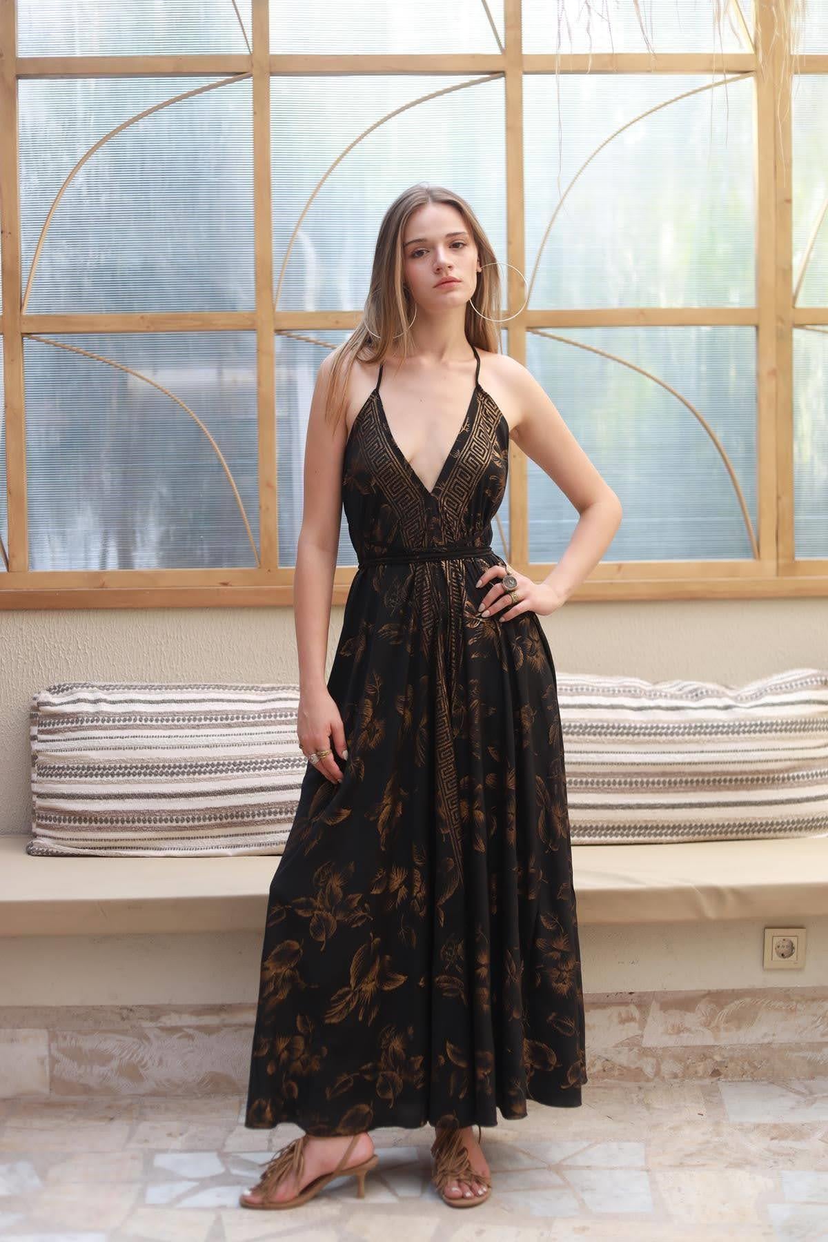 Siyah Gold Desenli Önü Arkası V Sırtı Bağcıklı Elbise