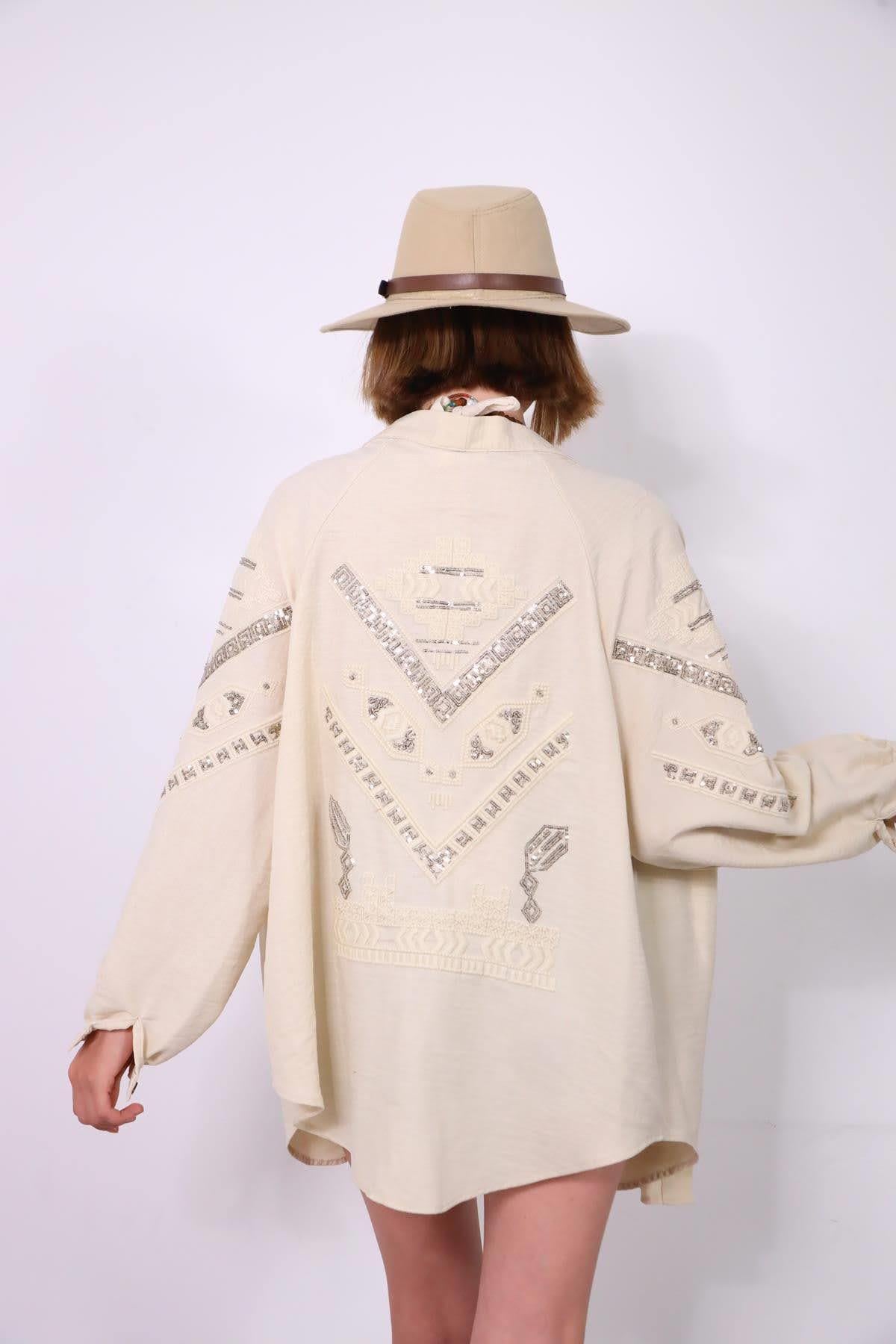 Krem Rengi Otantik İşlemeli Payetli Kısa Kimono - Şaman Butik Krem Rengi Otantik İşlemeli Payetli Kısa Kimono