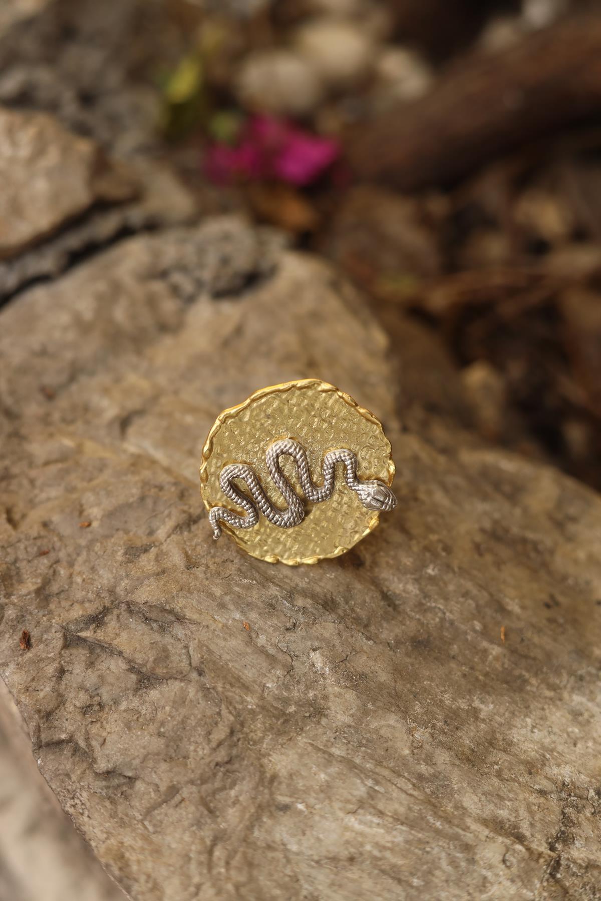 Snake Detail Plated Ring