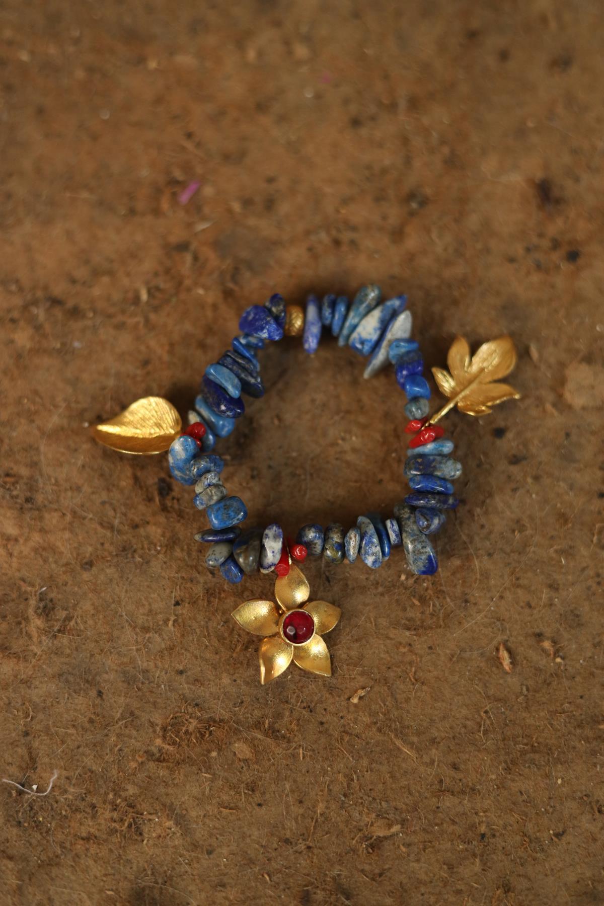 Çiçek Detaylı Lapis Bileklik