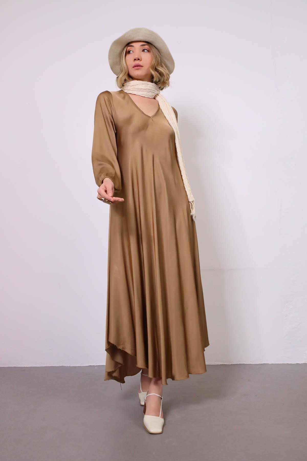 Camel V Yaka İpek Elbise - Şaman Butik Camel V Yaka İpek Elbise