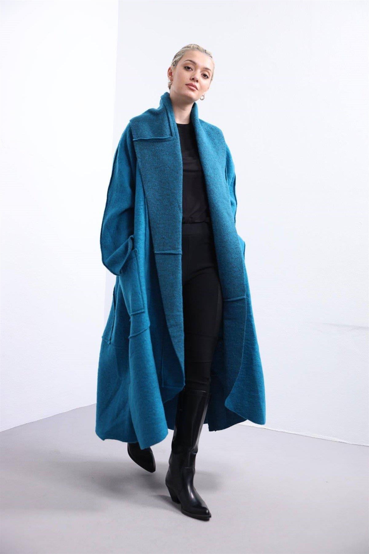 Petrol Yeşili Dikiş Detaylı Şal Yaka Keçe Kaban