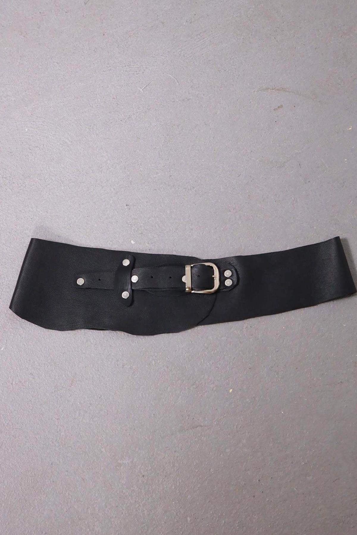 Siyah Zımbalı Parçalı Deri Kemer - Şaman Butik Siyah Zımbalı Parçalı Deri Kemer