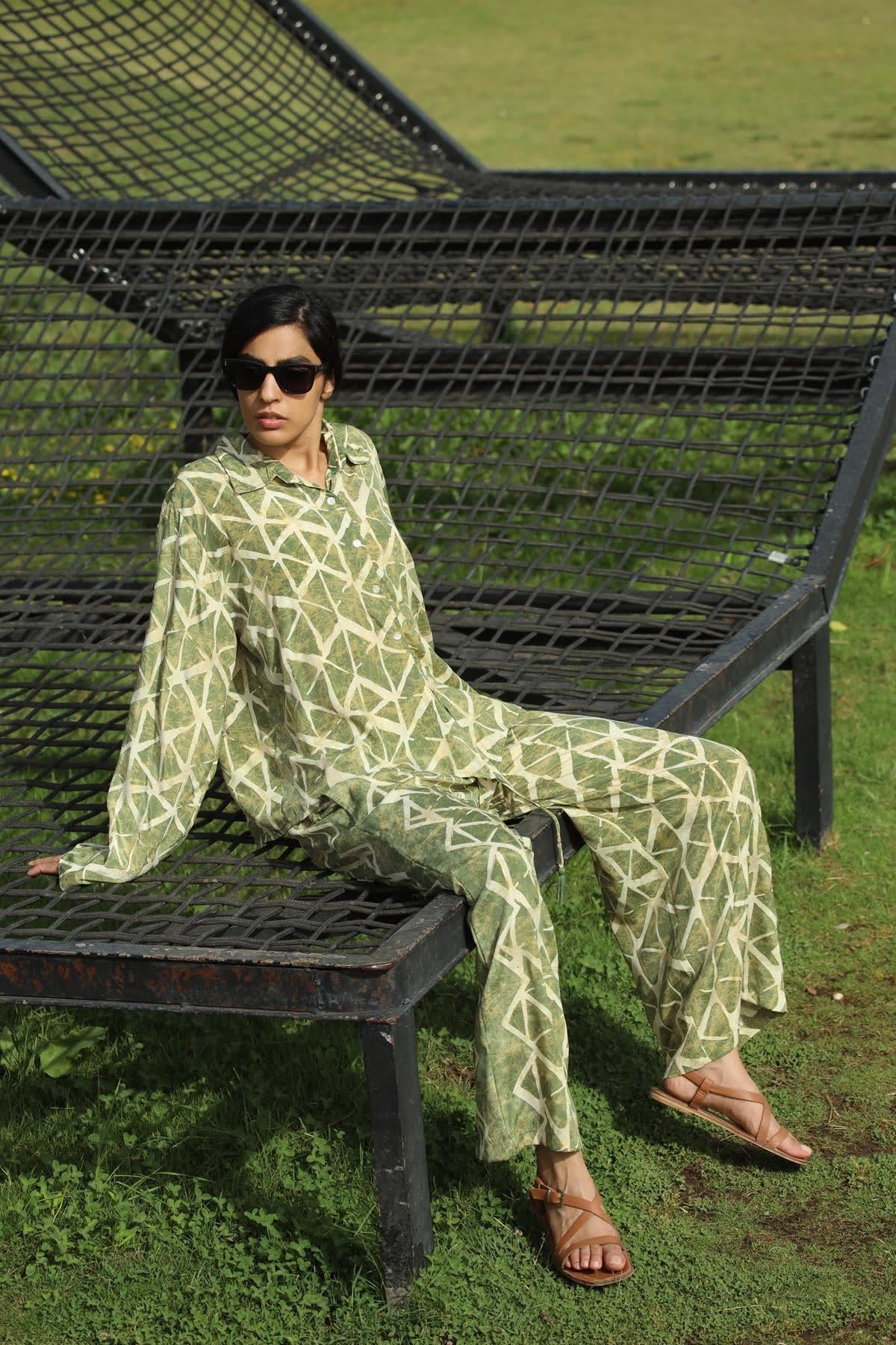 Yeşil İpek Pantolon ve Gömlek Takım