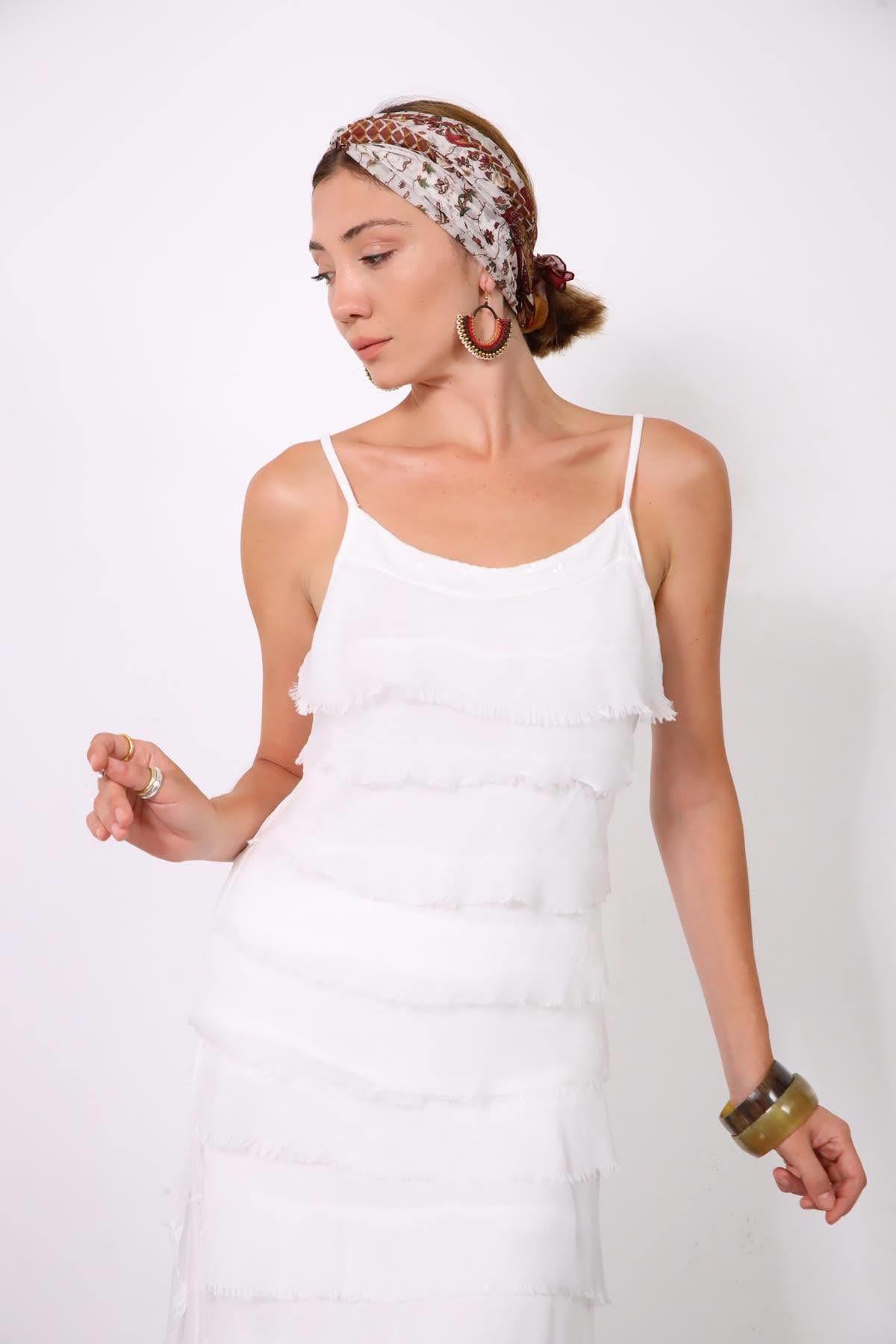 Beyaz Payet Detaylı Kat Kat Askılı İpek Bluz - Şaman Butik Beyaz Payet Detaylı Kat Kat Askılı İpek Bluz