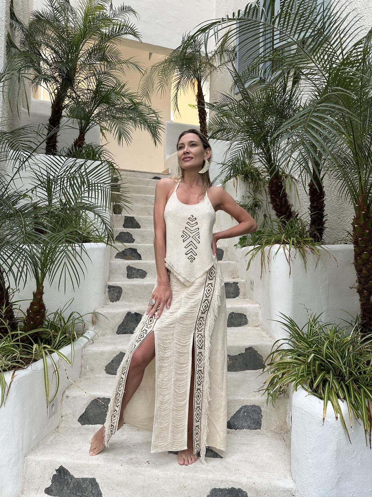 Krem Rengi Boyundan ve Sırttan Bağlamalı Bluz