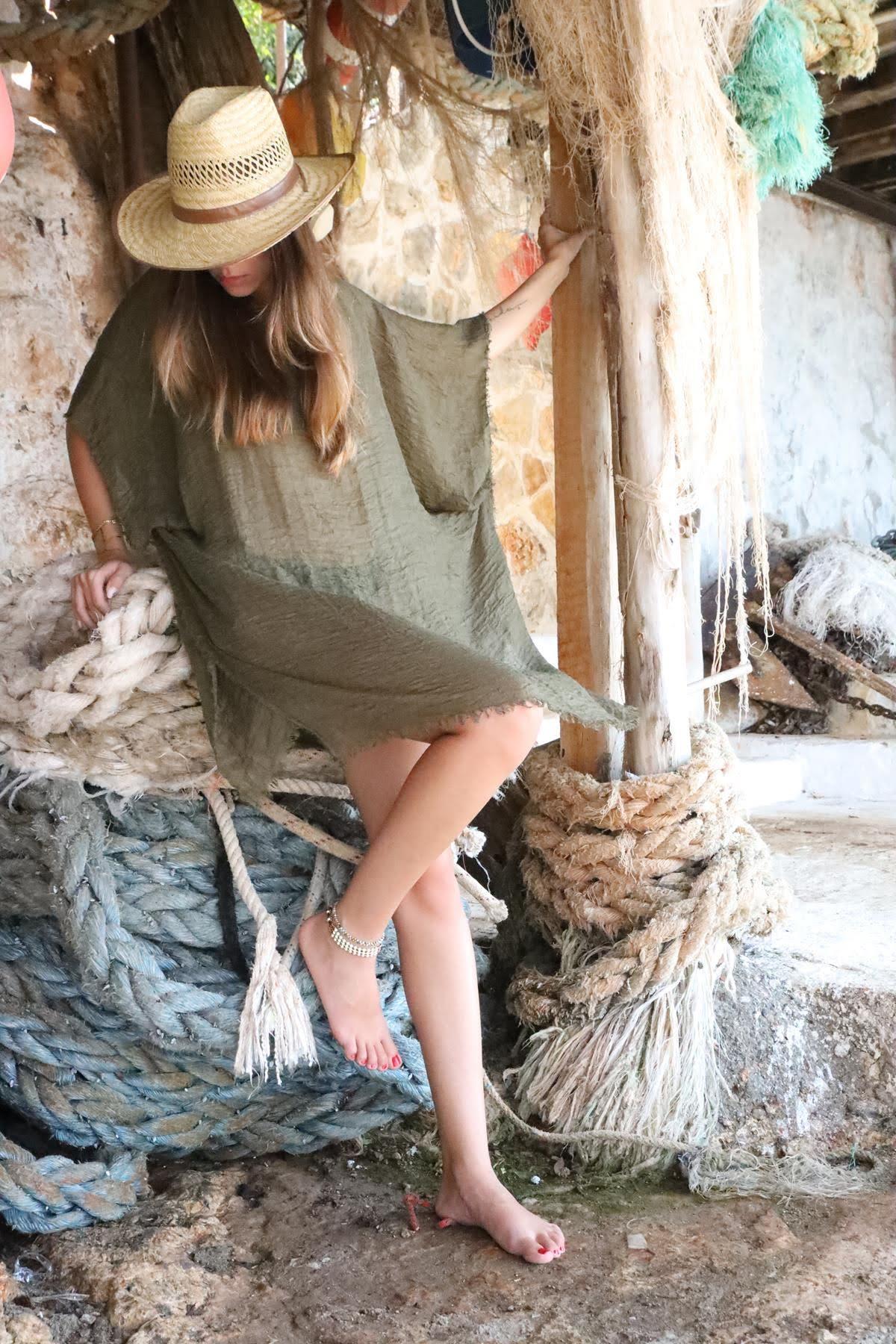  Haki Püsküllü Pareo