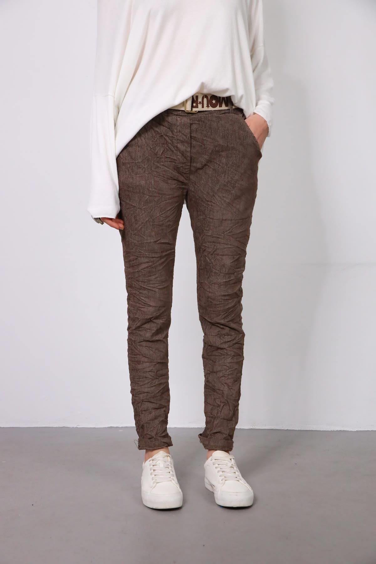 Vizon Rengi Yazılı Kemer Detaylı Likralı Kadife Pantolon - Şaman Butik Vizon Rengi Yazılı Kemer Detaylı Likralı Kadife Pantolon