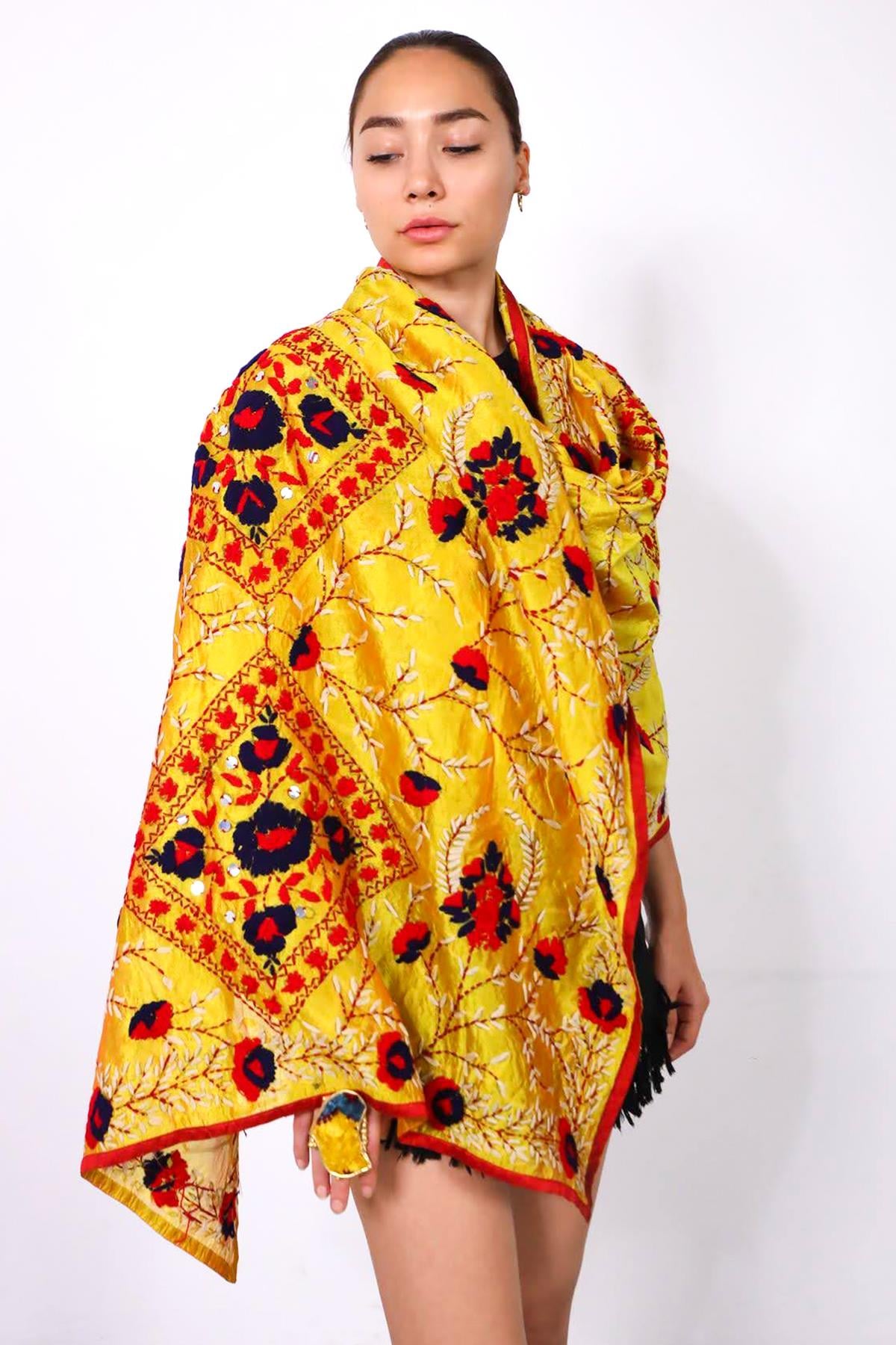 Hardal Rengi İşlemeli Bohem Şal -Şaman Butik Hardal Rengi İşlemeli Bohem Şal