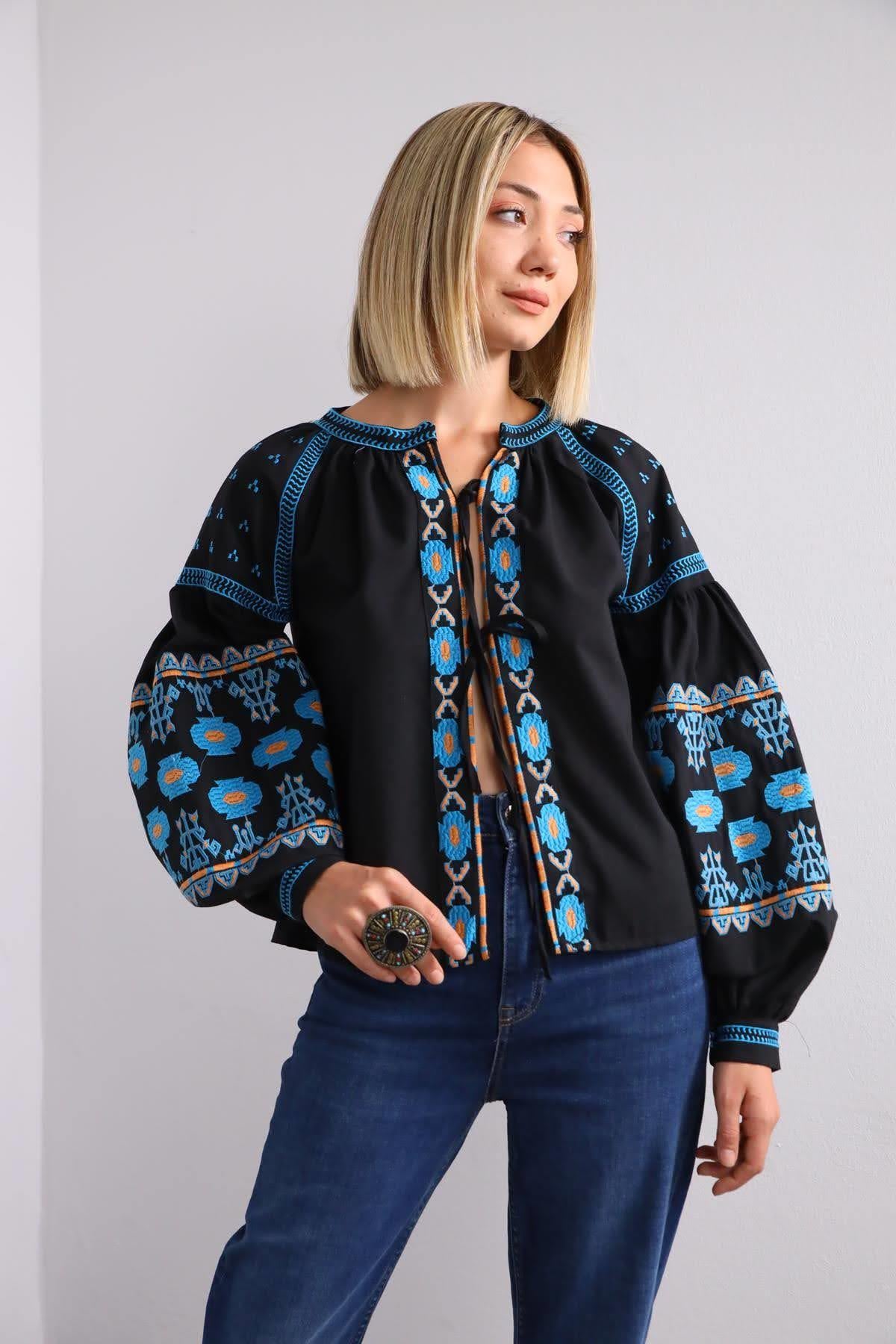 Siyah Etnik Desenli Balon Kol Çift İpli Ceket - Şaman Butik - Bohem Giyim ve Aksesuar | Kadın & Erkek Siyah Etnik Desenli Balon Kol Çift İpli Ceket