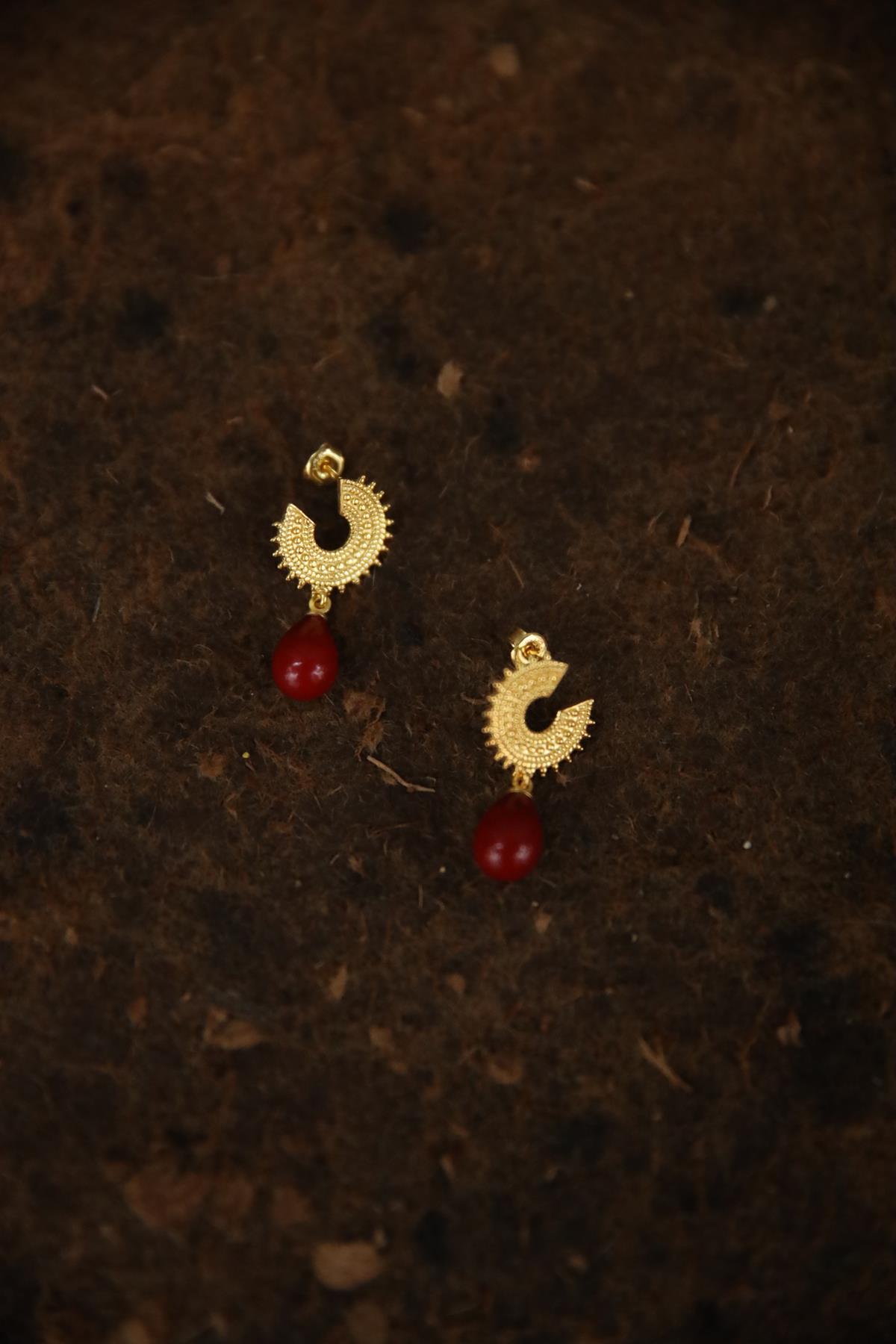 Coral Detailed Silver Earrings