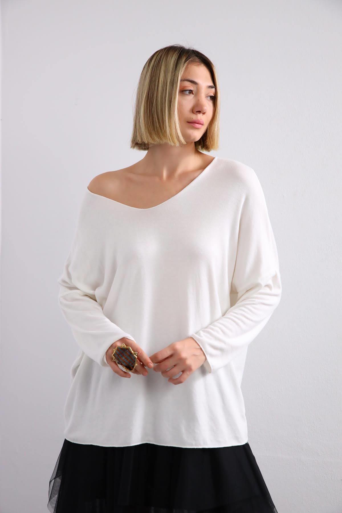 Beyaz V Yaka Yumuşak Doku Triko Bluz - Şaman Butik Beyaz V Yaka Yumuşak Doku Triko Bluz