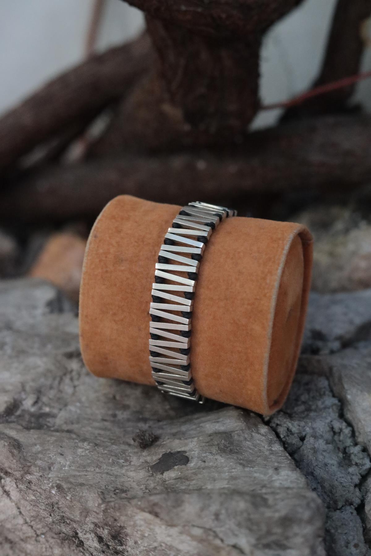 Alloy Madeni Siyah İpli El Yapımı Bileklik