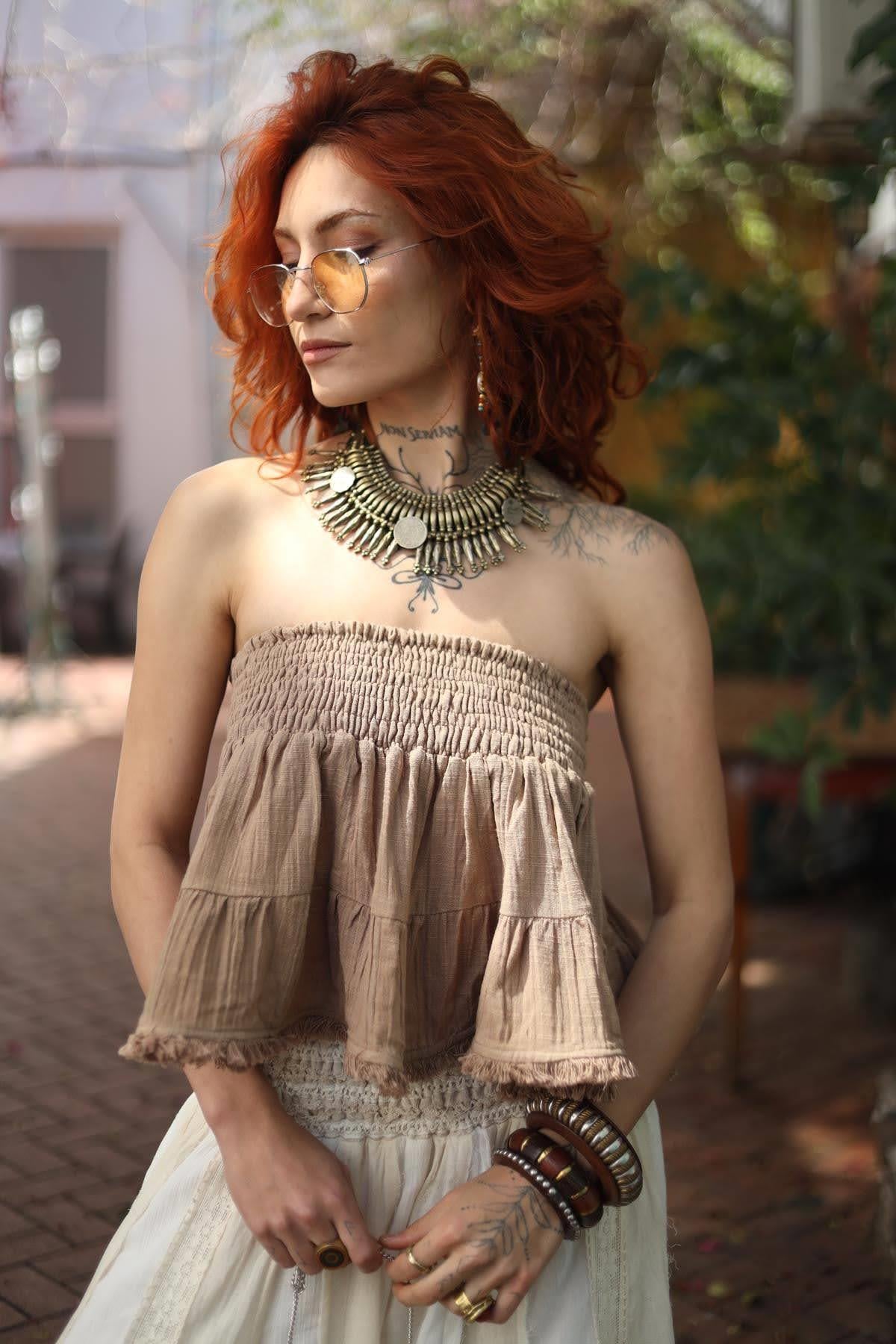 Kahverengi Gipeli Püskül Detaylı Straplez Bluz