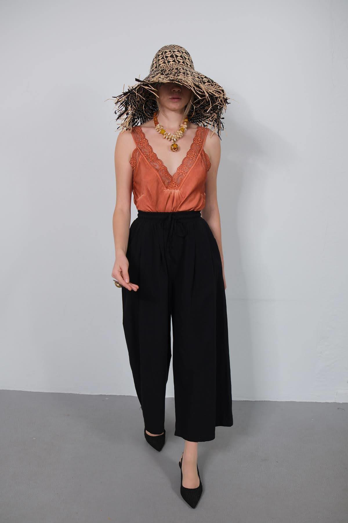 Siyah Beli Lastikli Salaş Pantolon - Şaman Butik Siyah Beli Lastikli Salaş Pantolon