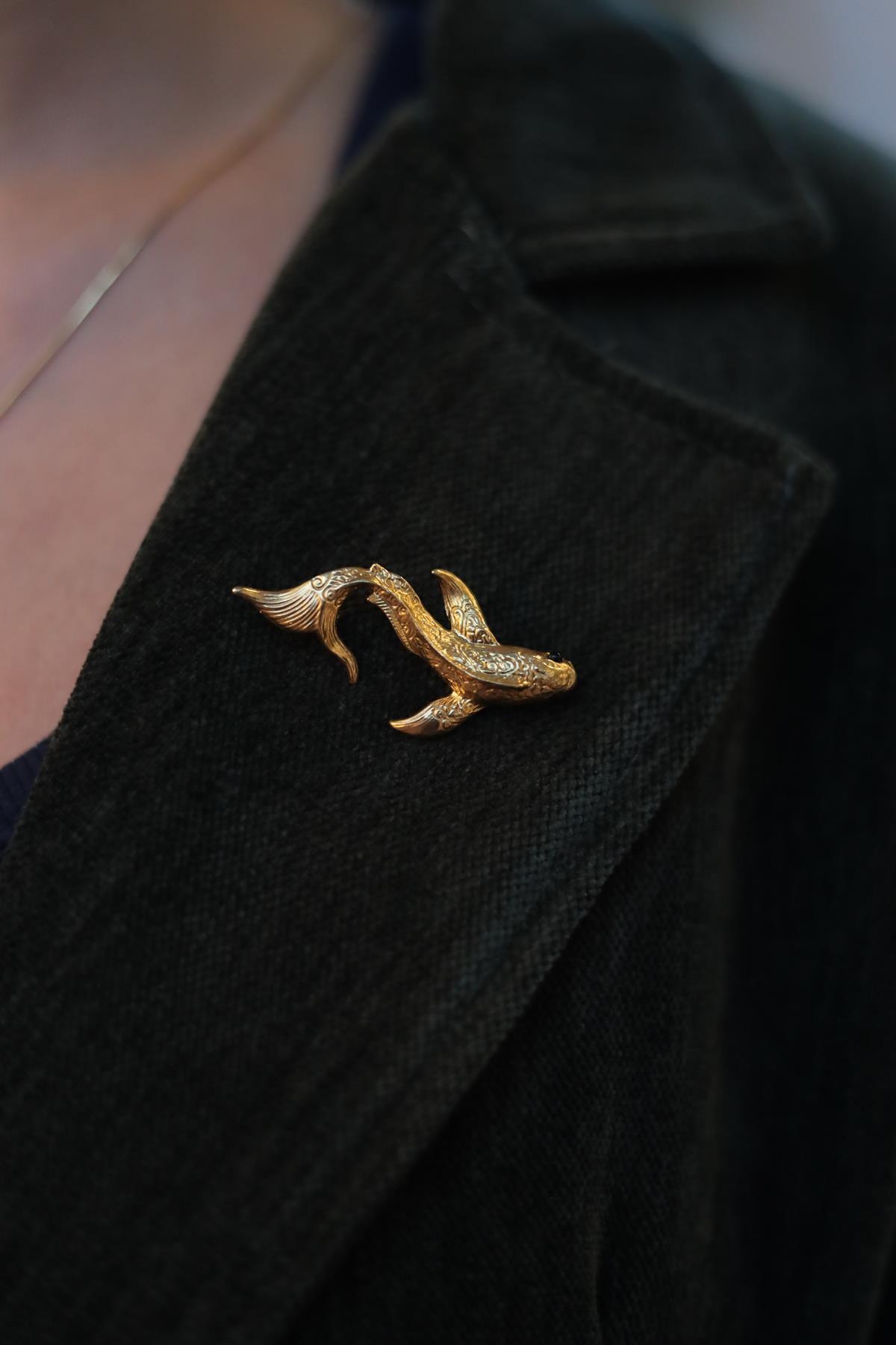 Bronz Üstü Altın Suyu Balıklı Broş