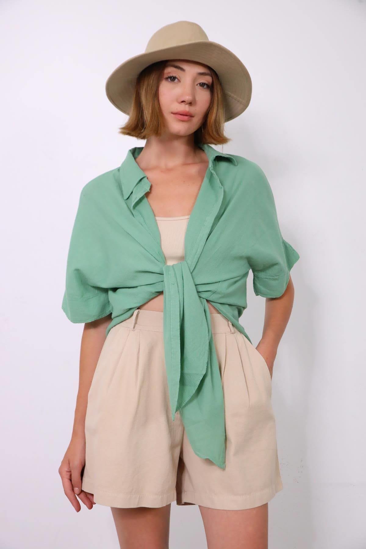  Taş Rengi Pileli Gabardin Şort