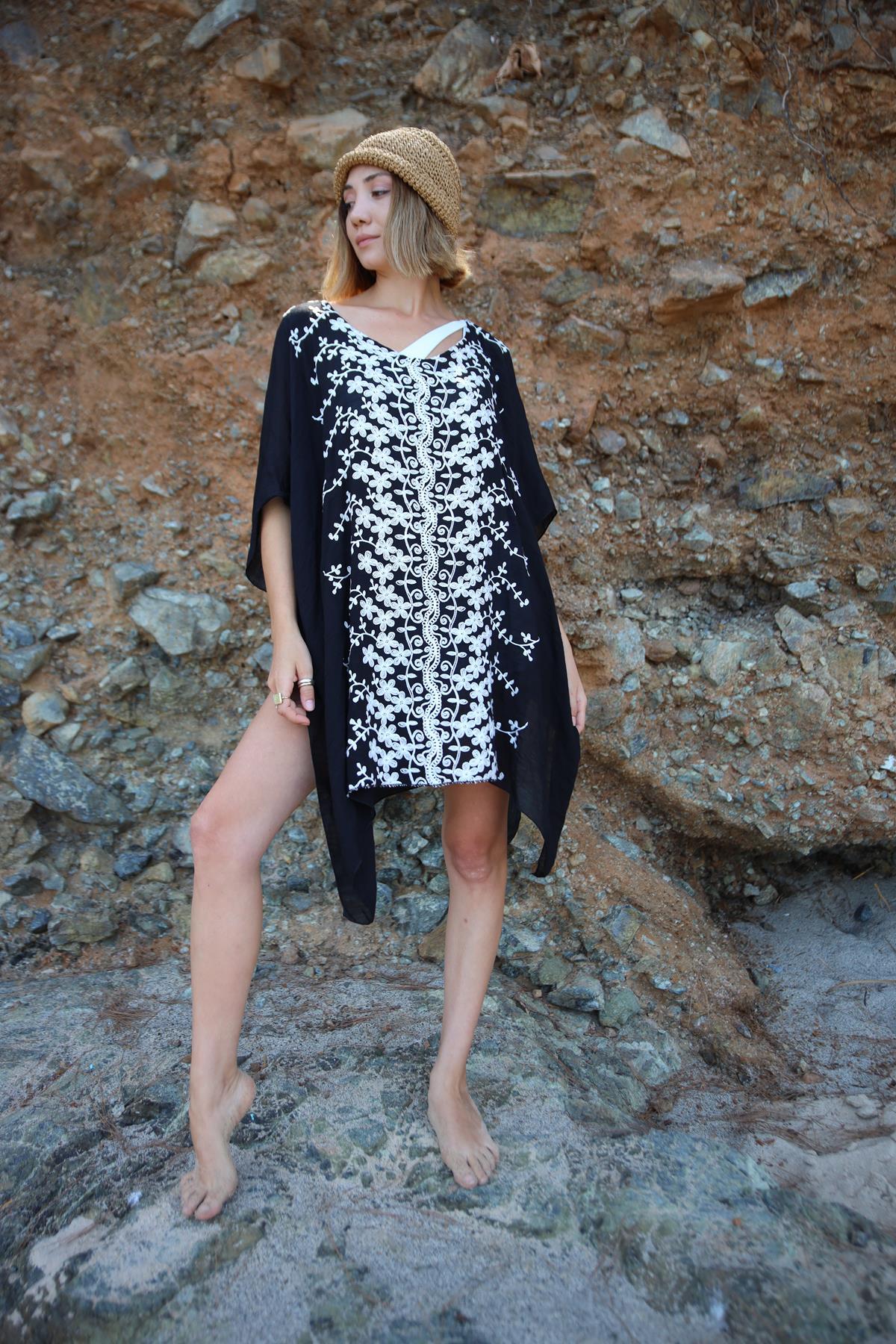  Siyah Nakışlı Yarasa Kol Pareo