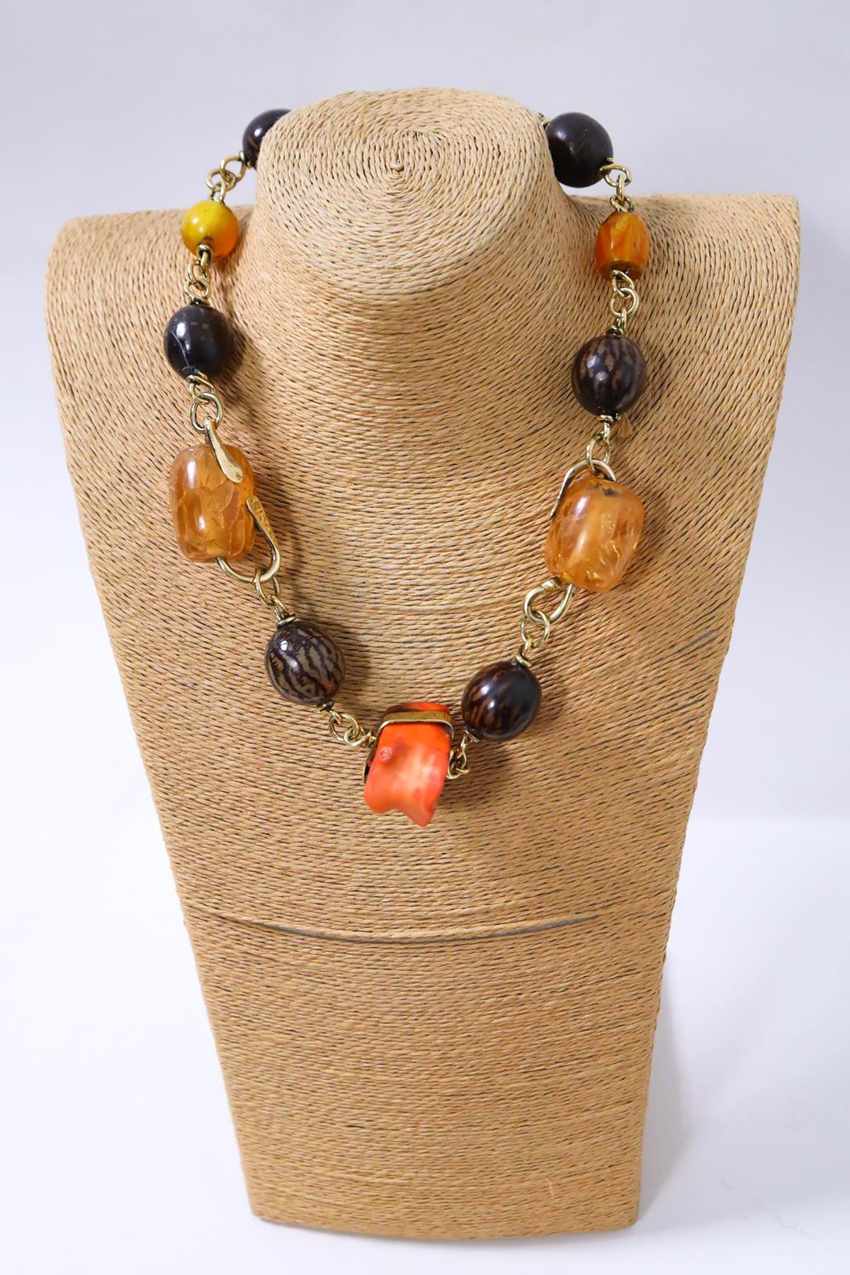  Doğal Reçine Ve Mercan Taşlı Tasarım Bronz Kolye