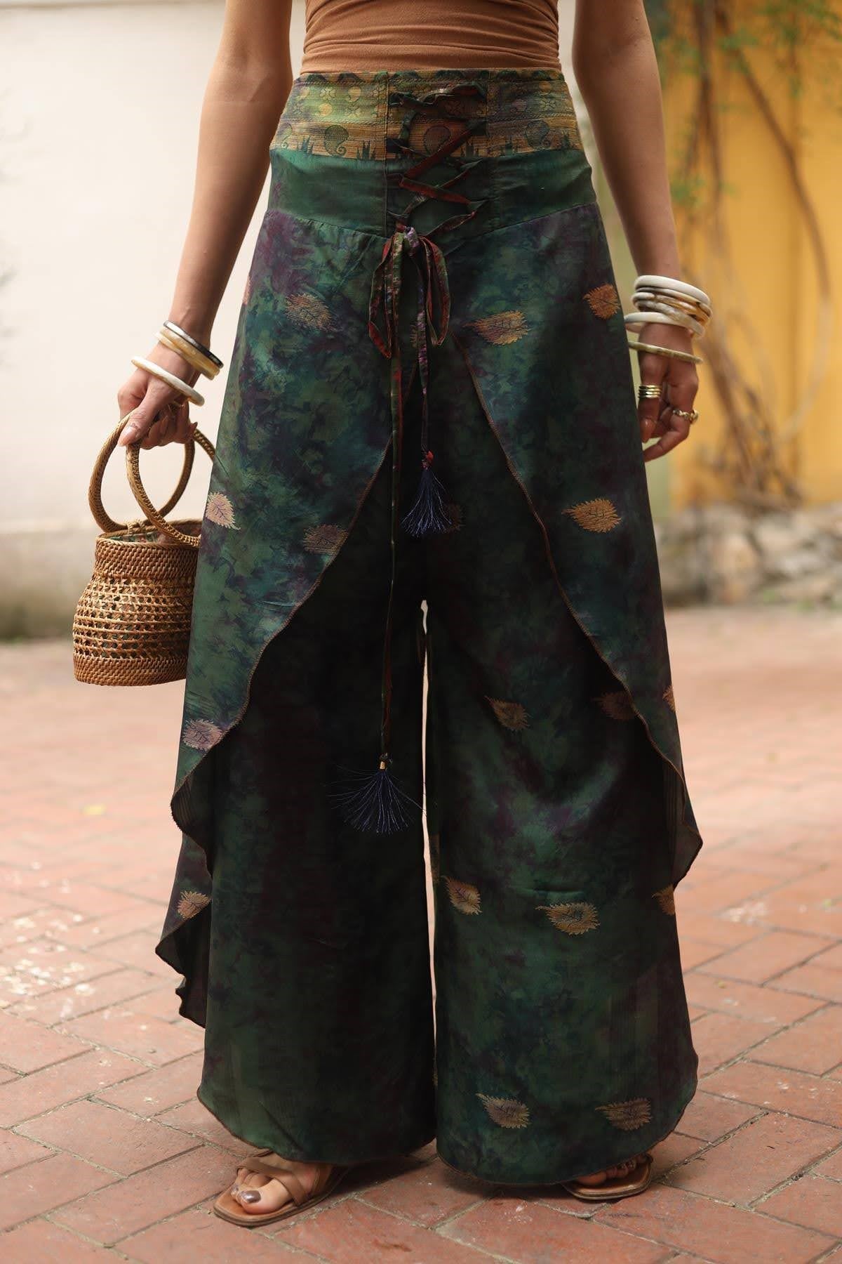 Renkli Batik Desenli İpek Kelebek Pantolon