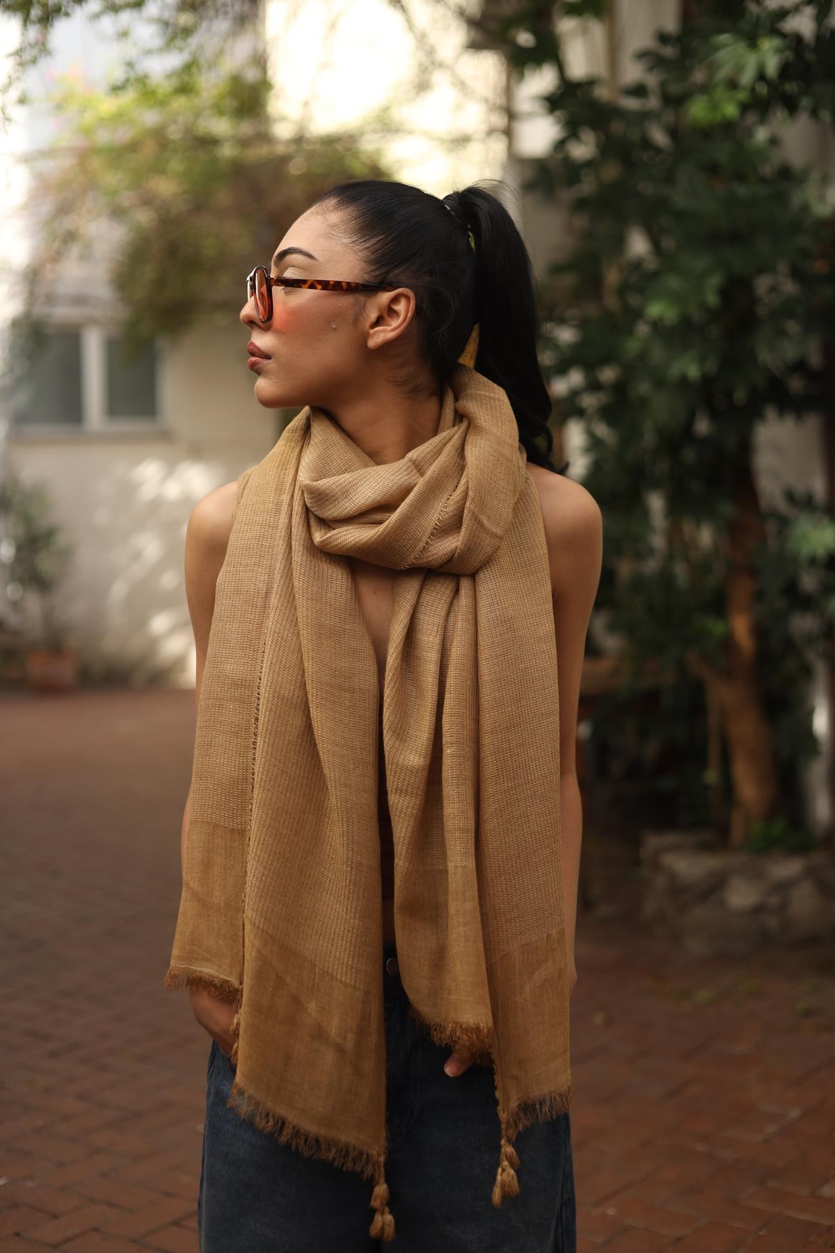 Camel Rengi Köşeleri Püsküllü Şal