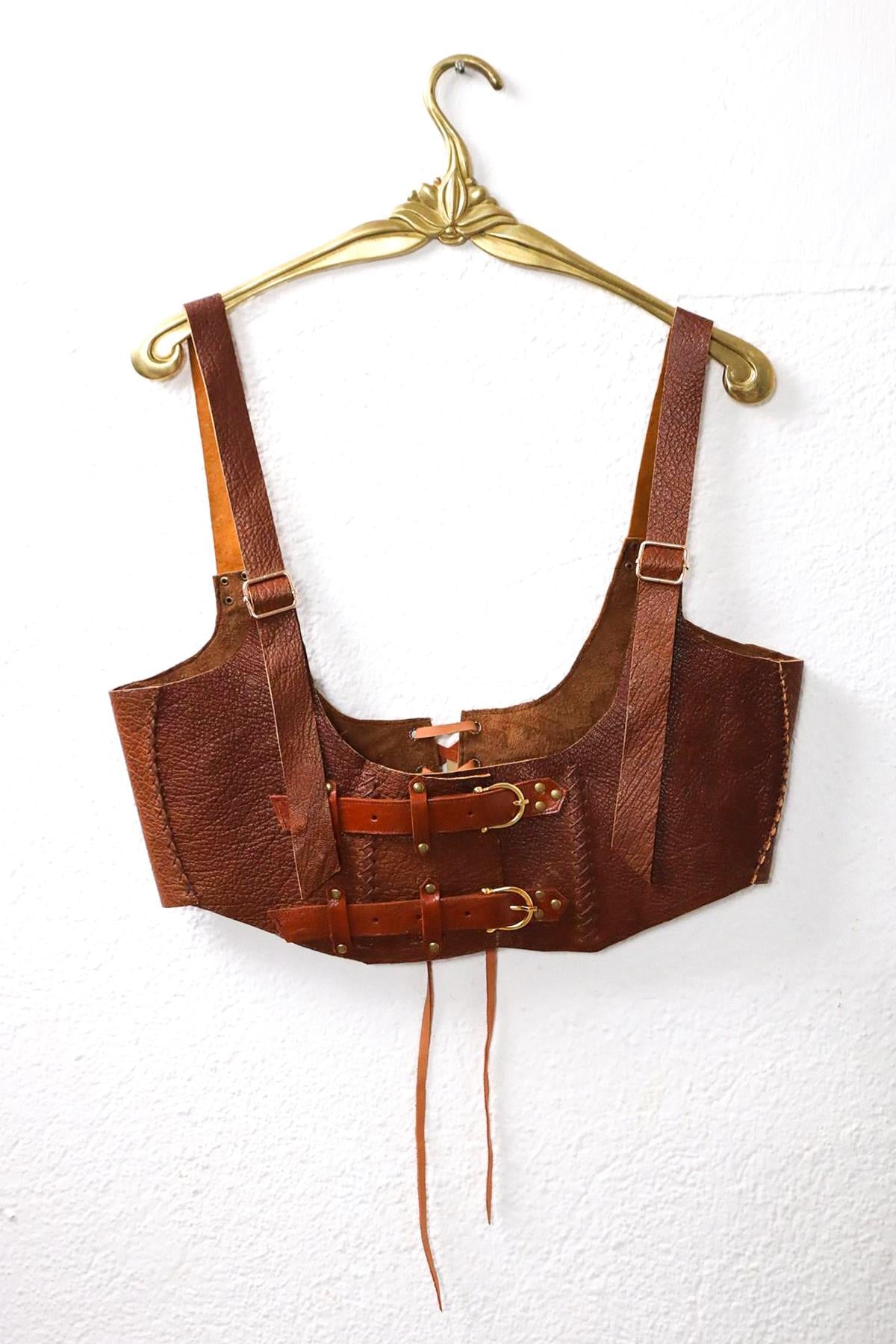 Kahverengi Kemerli Deri Korse - Şaman Butik Kahverengi Kemerli Deri Korse