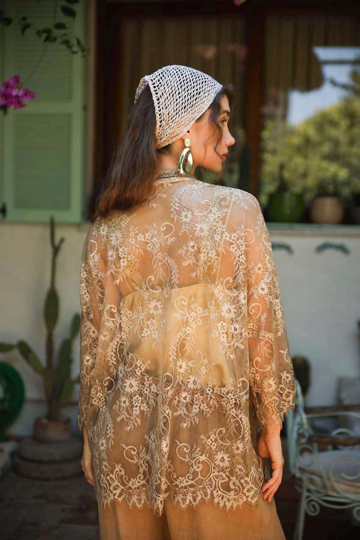 Camel Rengi Kısa Dantel Hırka