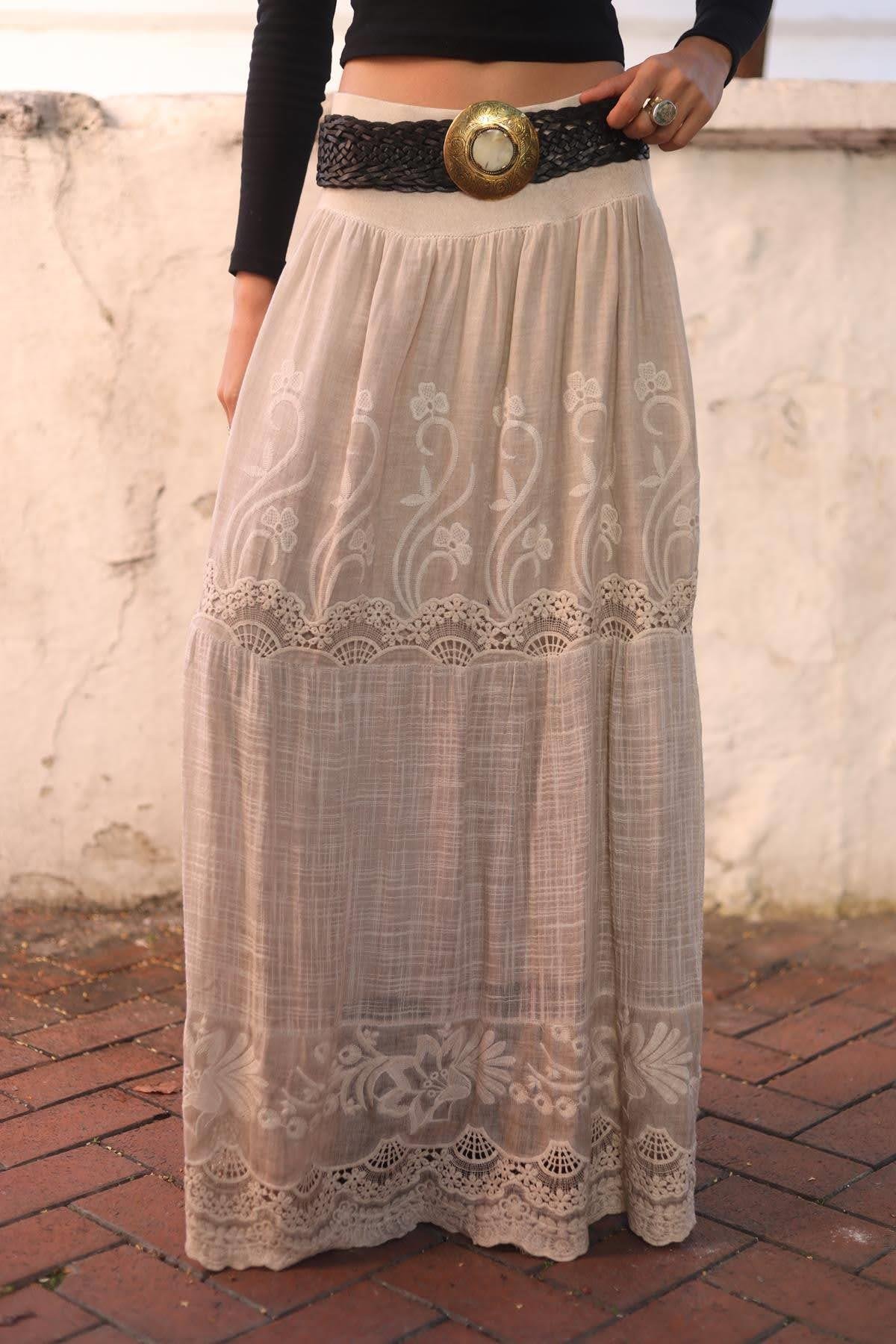 Vizon Rengi Dantel Detaylı Nakışlı Etek