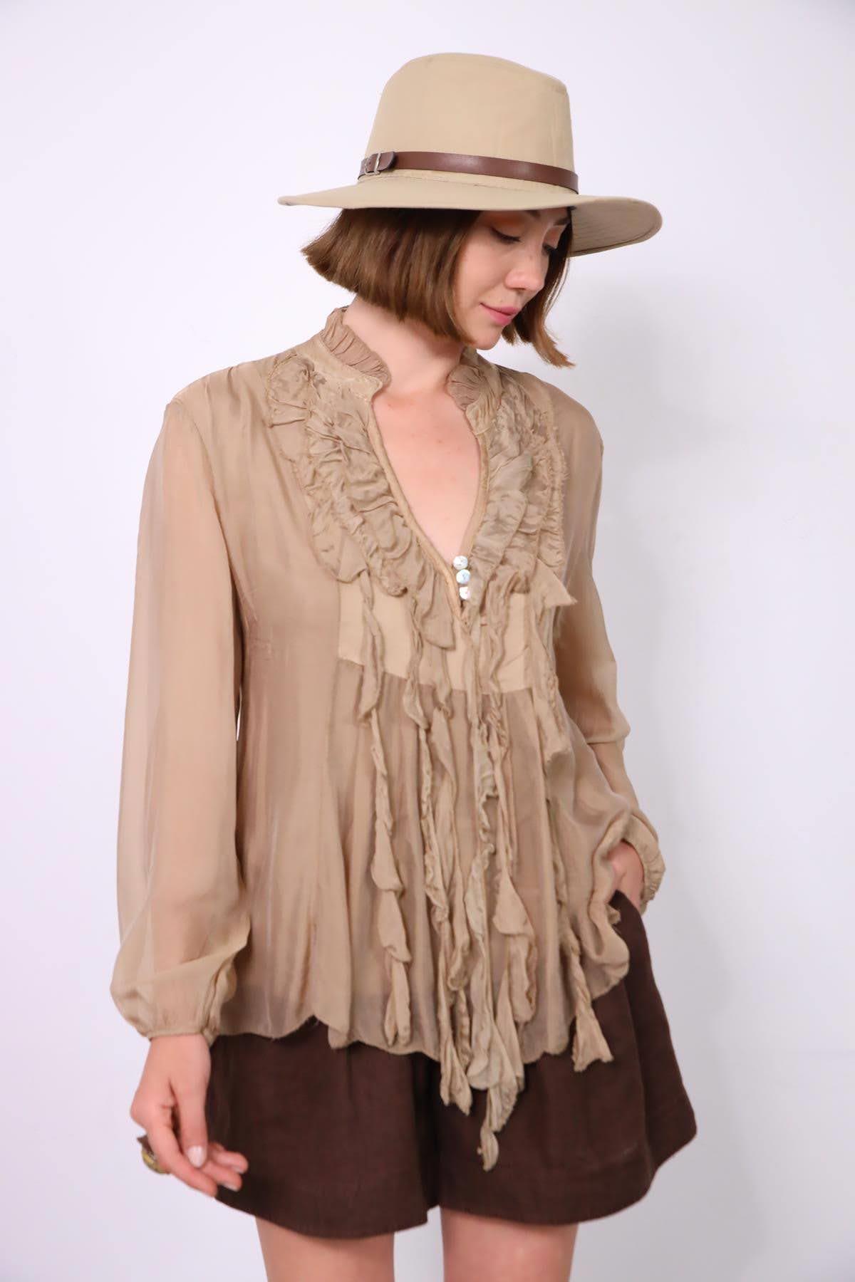  Sütlü Kahverengi İpek Fırfırlı Bluz