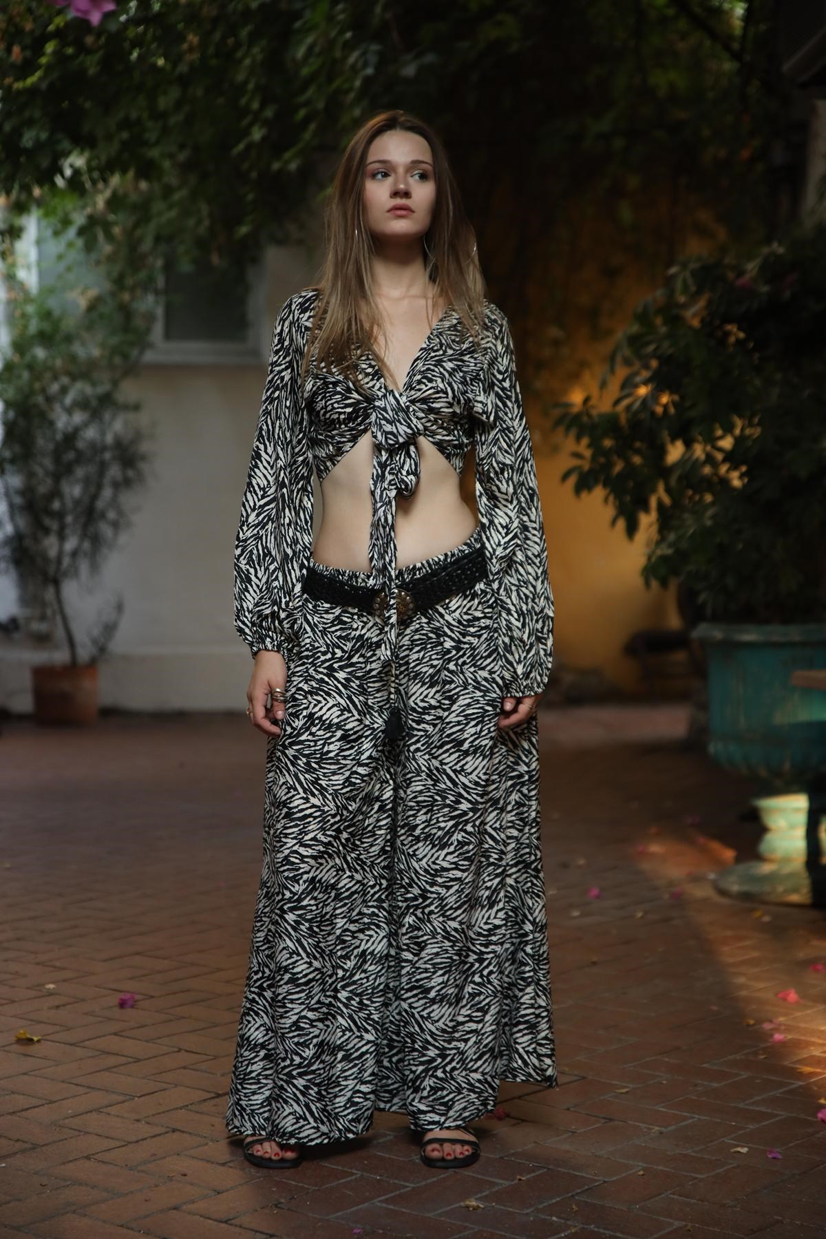 Siyah Desenli Bolero ve Pantolon Takım