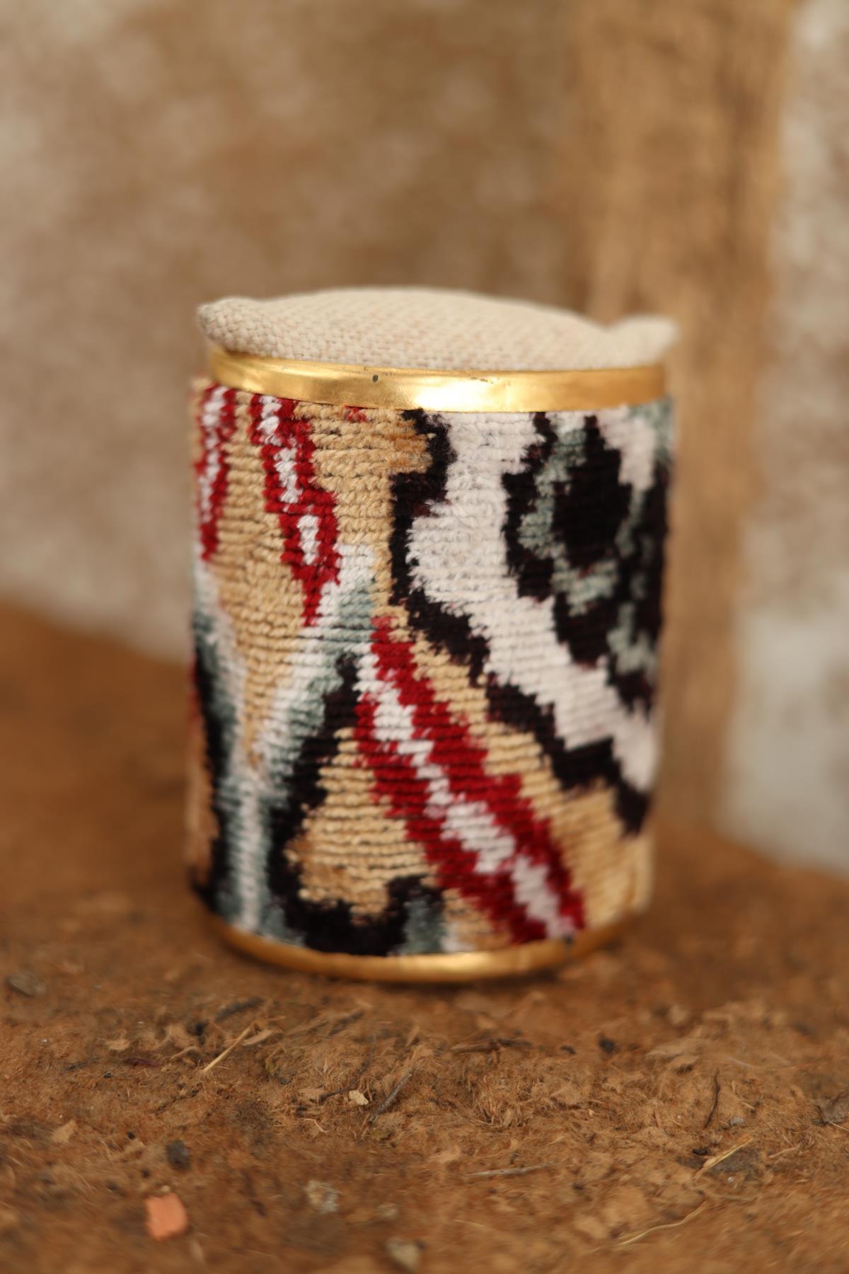 Kilim Desenli Altın Kaplama Kalın Bileklik